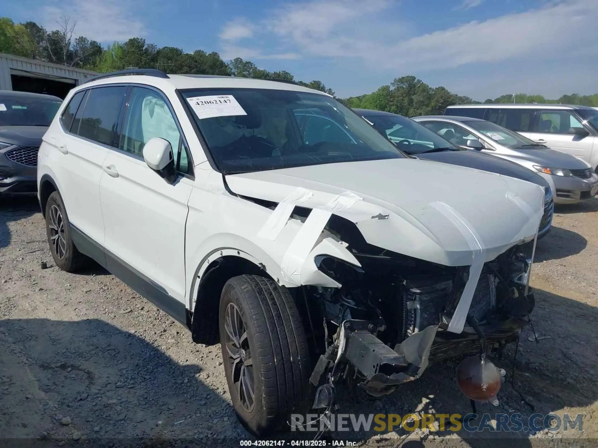 1 Photograph of a damaged car 3VV3B7AX7MM080266 VOLKSWAGEN TIGUAN 2021