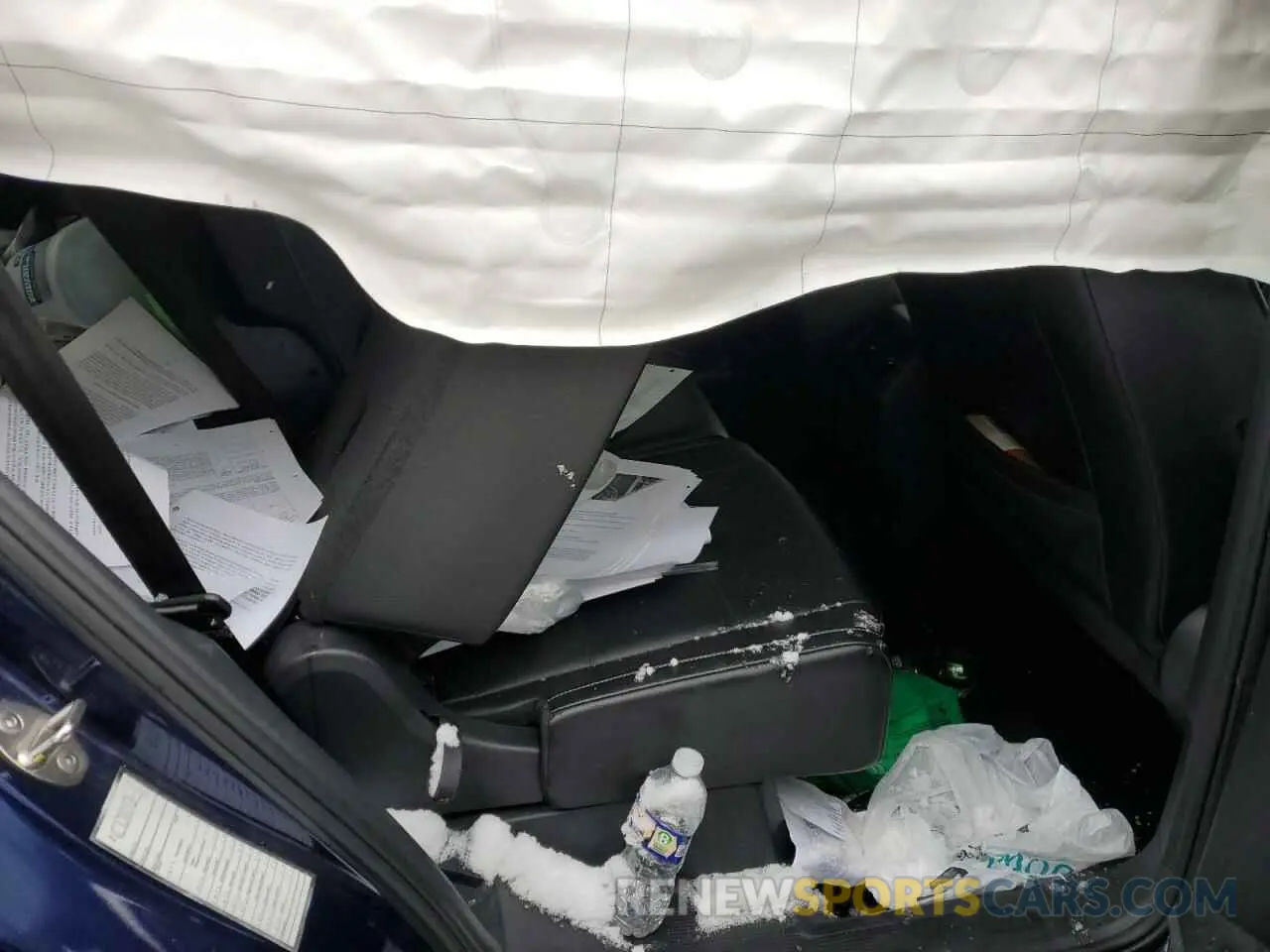 10 Photograph of a damaged car 3VV3B7AX7MM104470 VOLKSWAGEN TIGUAN 2021
