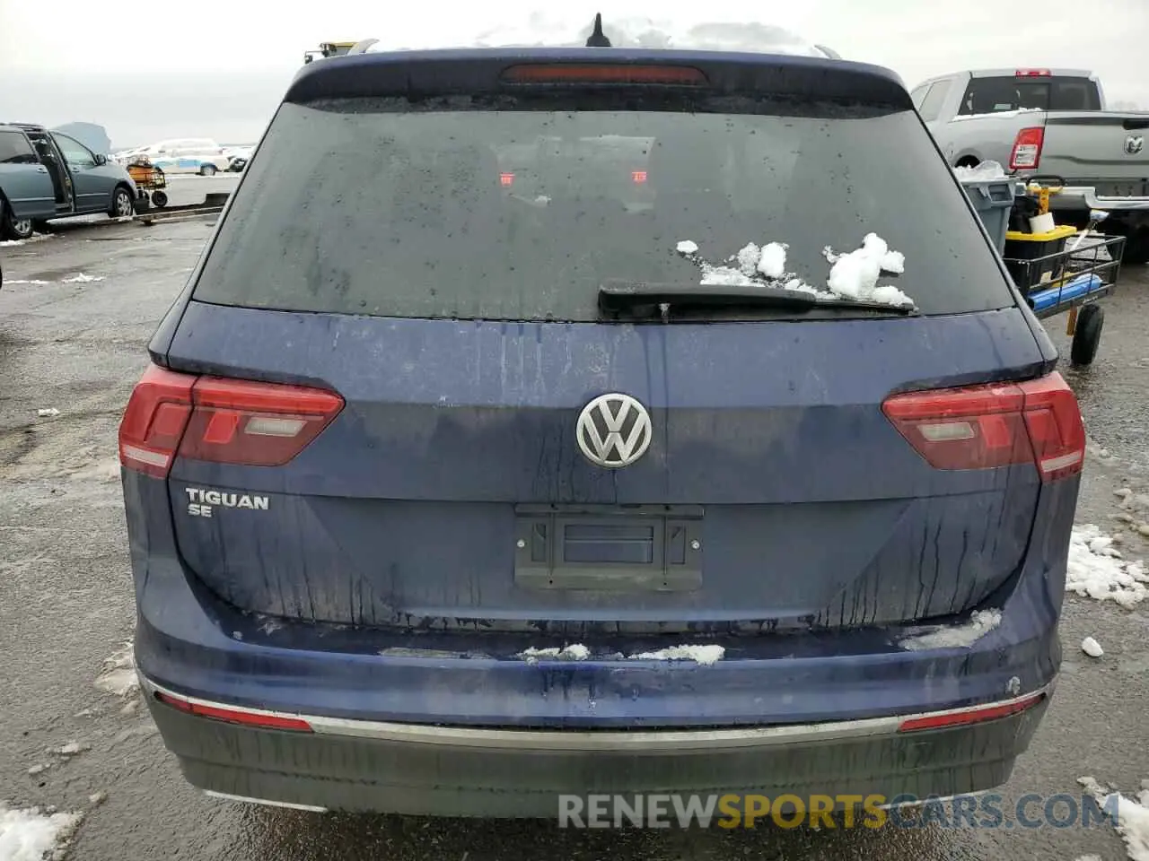 6 Photograph of a damaged car 3VV3B7AX7MM104470 VOLKSWAGEN TIGUAN 2021
