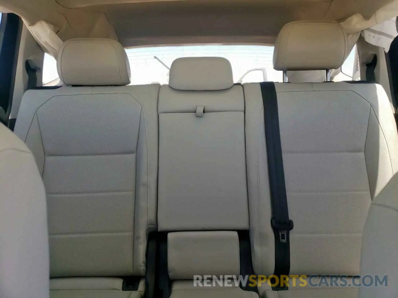 10 Photograph of a damaged car 3VV3B7AX8MM024773 VOLKSWAGEN TIGUAN 2021
