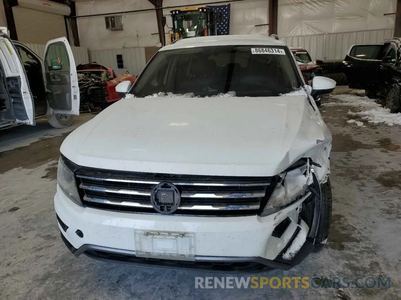 5 Photograph of a damaged car 3VV3B7AX8MM026717 VOLKSWAGEN TIGUAN 2021