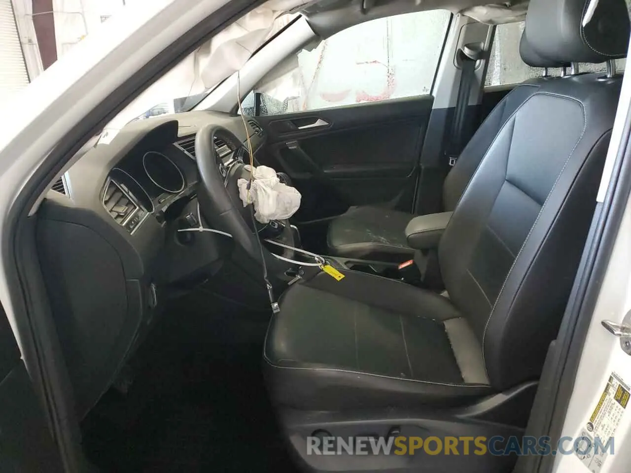 7 Photograph of a damaged car 3VV3B7AX8MM026717 VOLKSWAGEN TIGUAN 2021