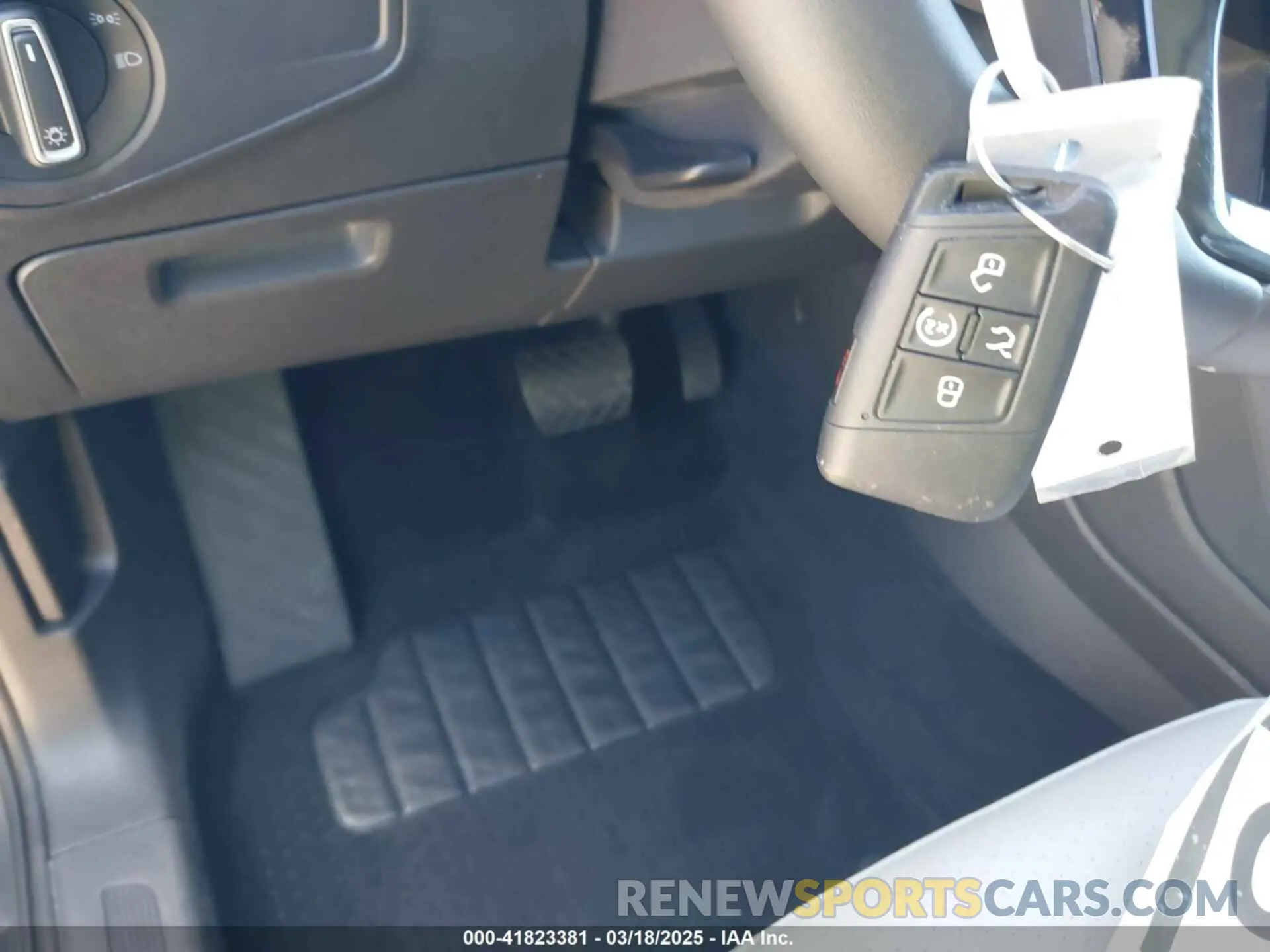 11 Photograph of a damaged car 3VV3B7AX8MM029357 VOLKSWAGEN TIGUAN 2021