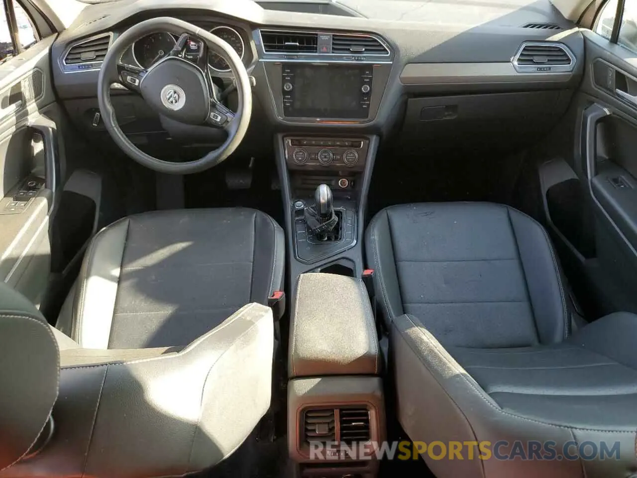 8 Photograph of a damaged car 3VV3B7AX8MM051312 VOLKSWAGEN TIGUAN 2021