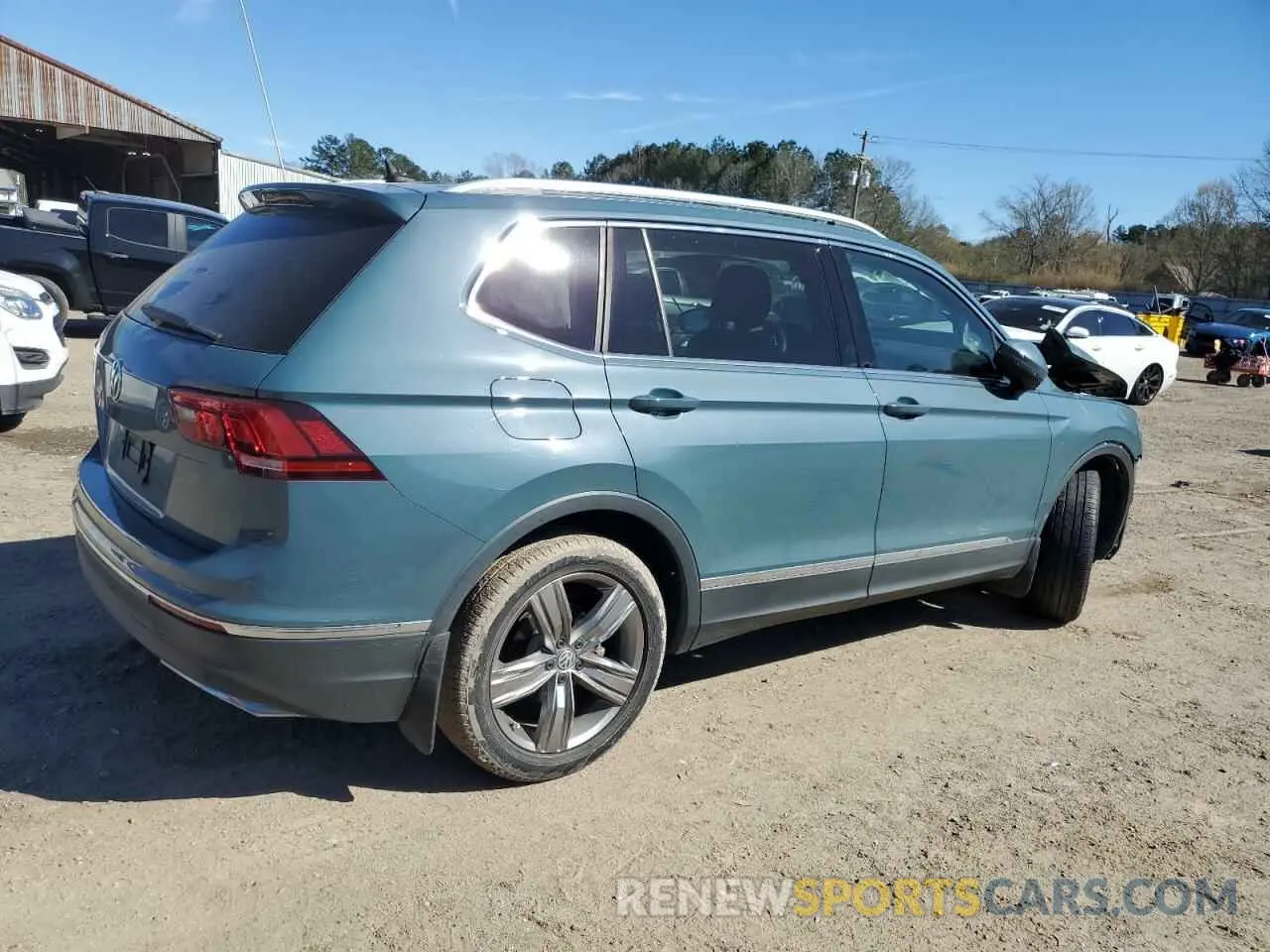 3 Photograph of a damaged car 3VV3B7AX8MM104042 VOLKSWAGEN TIGUAN 2021