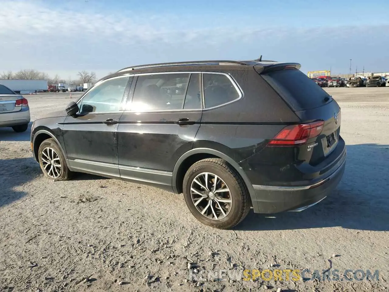 2 Photograph of a damaged car 3VV3B7AX8MM130611 VOLKSWAGEN TIGUAN 2021