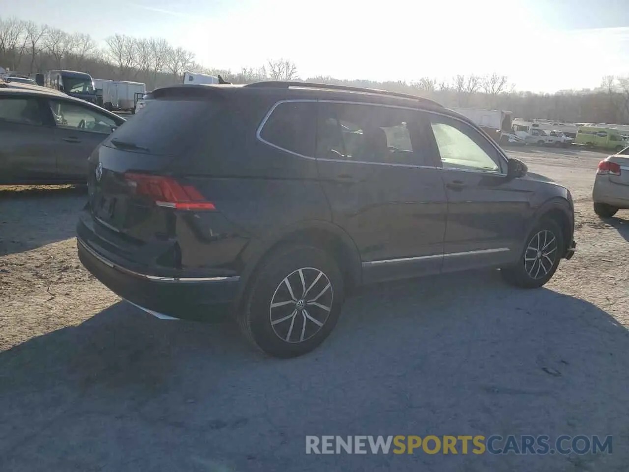 3 Photograph of a damaged car 3VV3B7AX8MM130611 VOLKSWAGEN TIGUAN 2021