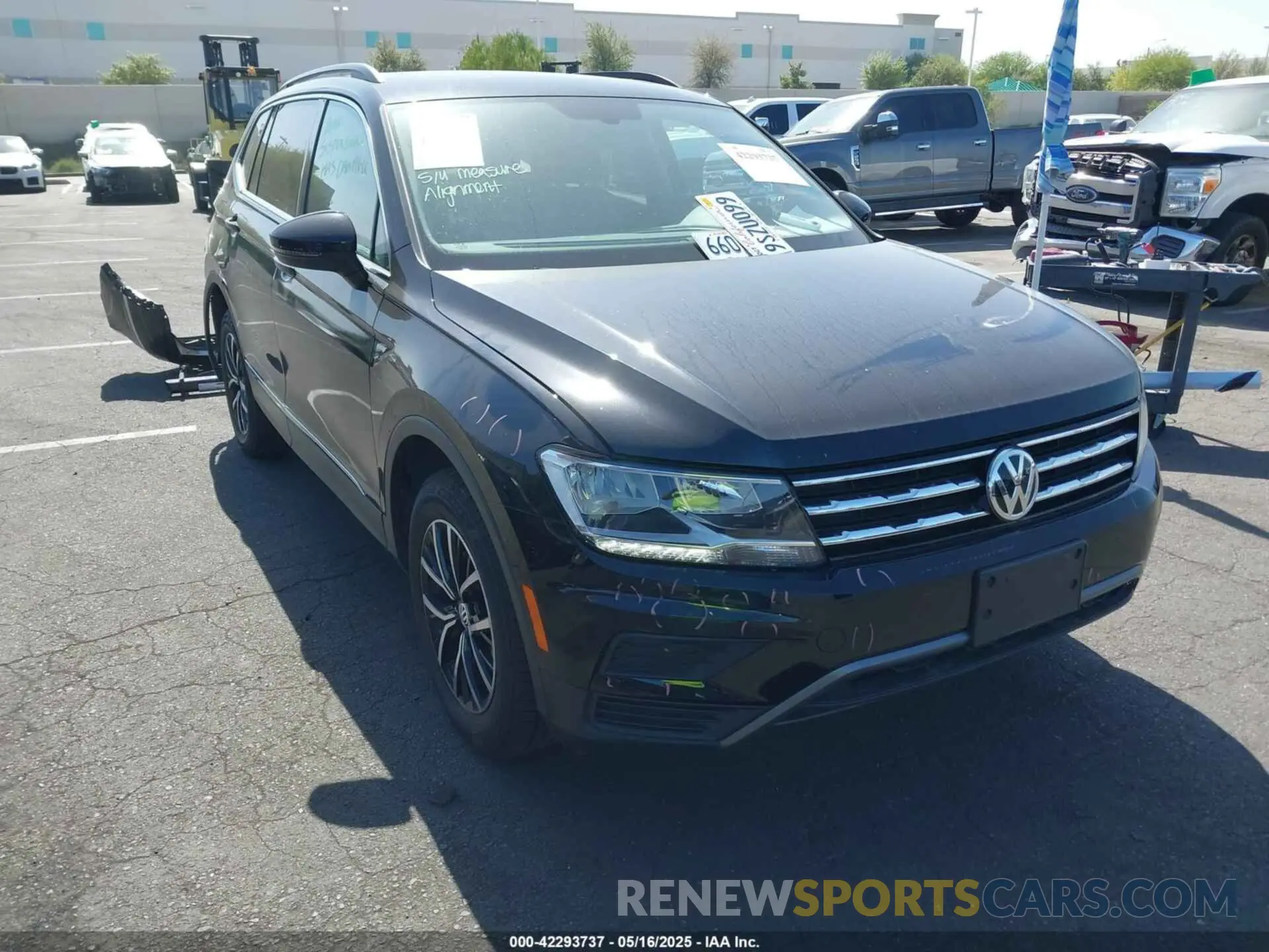 1 Photograph of a damaged car 3VV3B7AX8MM158344 VOLKSWAGEN TIGUAN 2021
