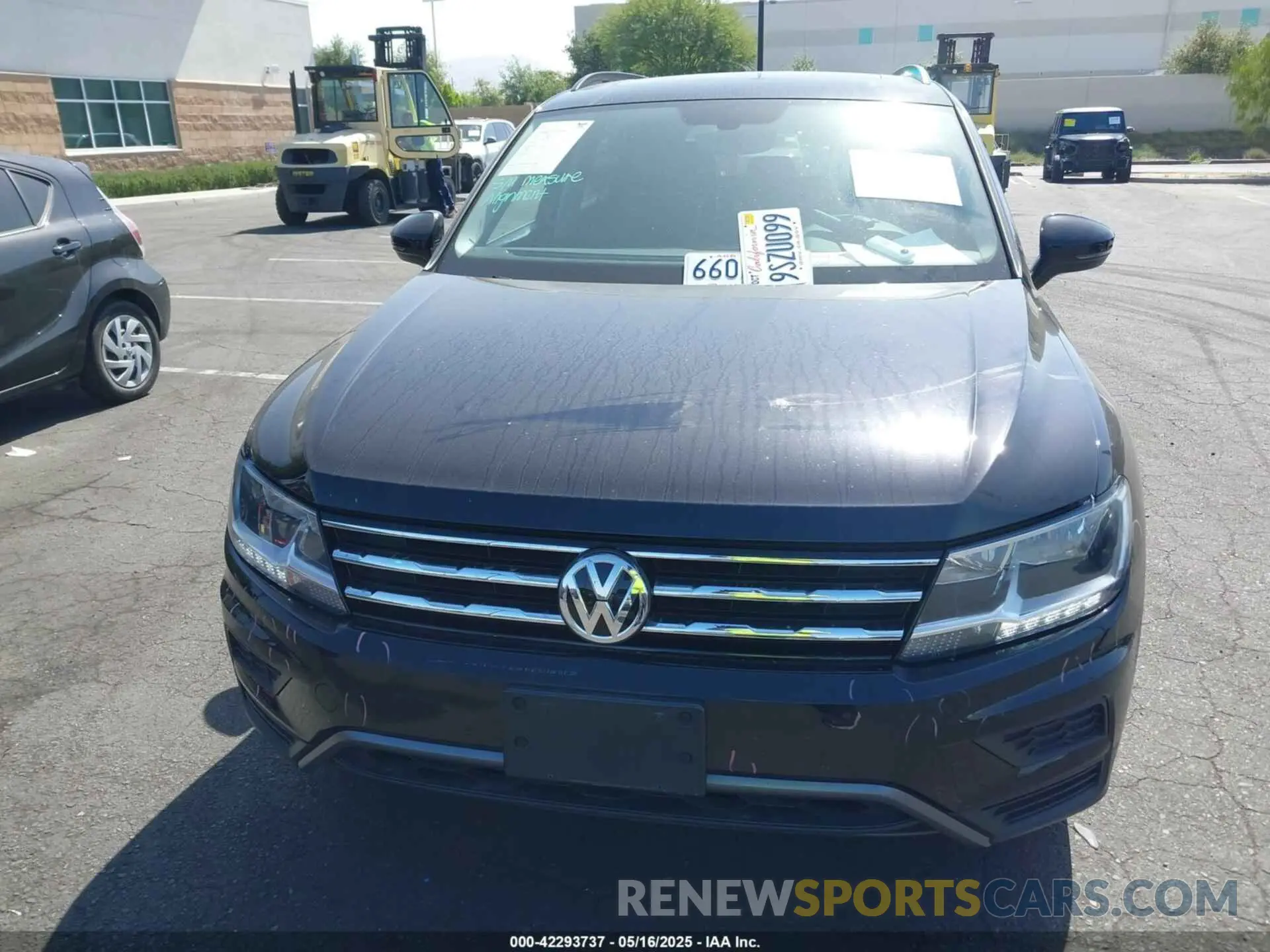 13 Photograph of a damaged car 3VV3B7AX8MM158344 VOLKSWAGEN TIGUAN 2021