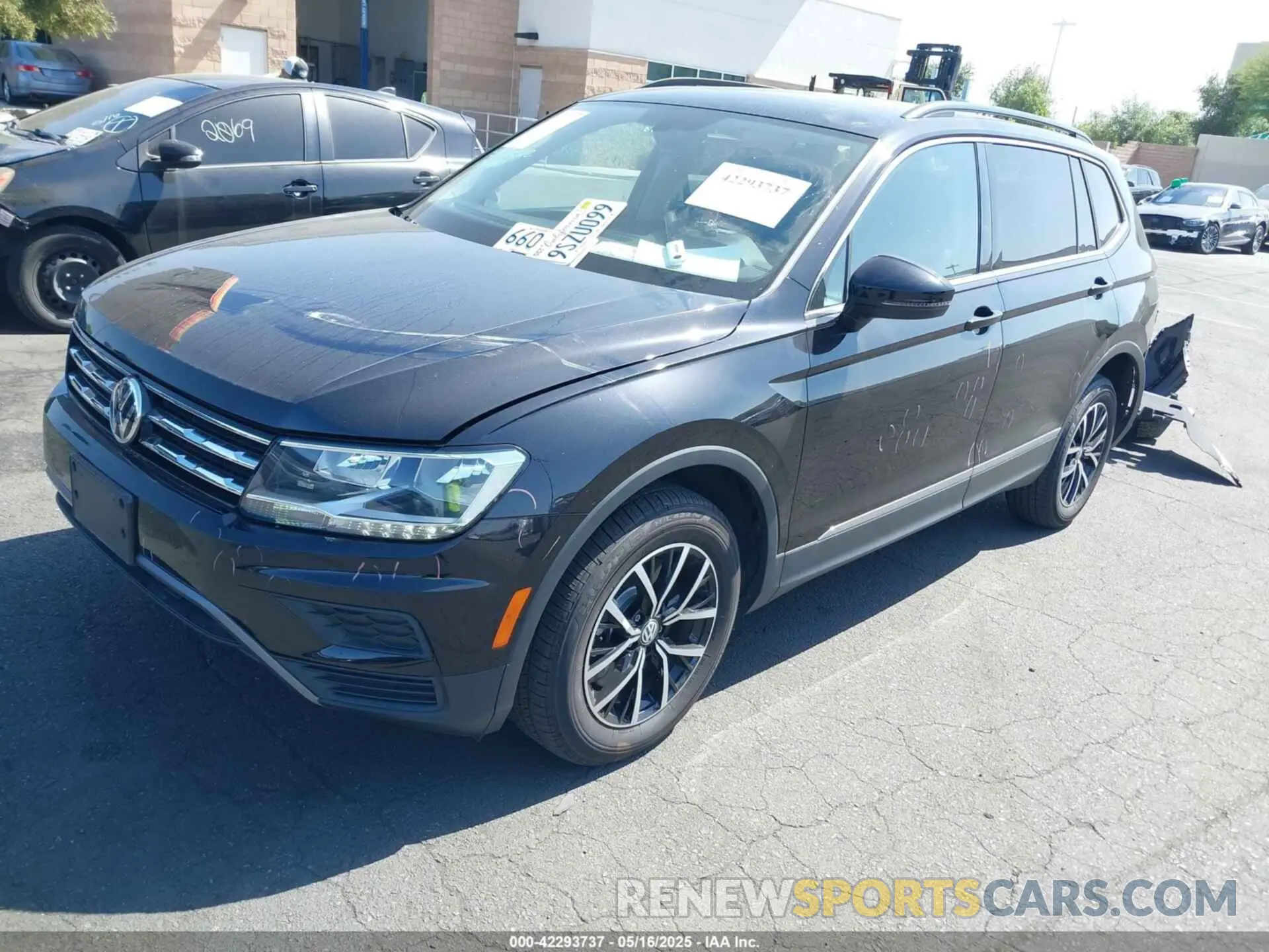 2 Photograph of a damaged car 3VV3B7AX8MM158344 VOLKSWAGEN TIGUAN 2021