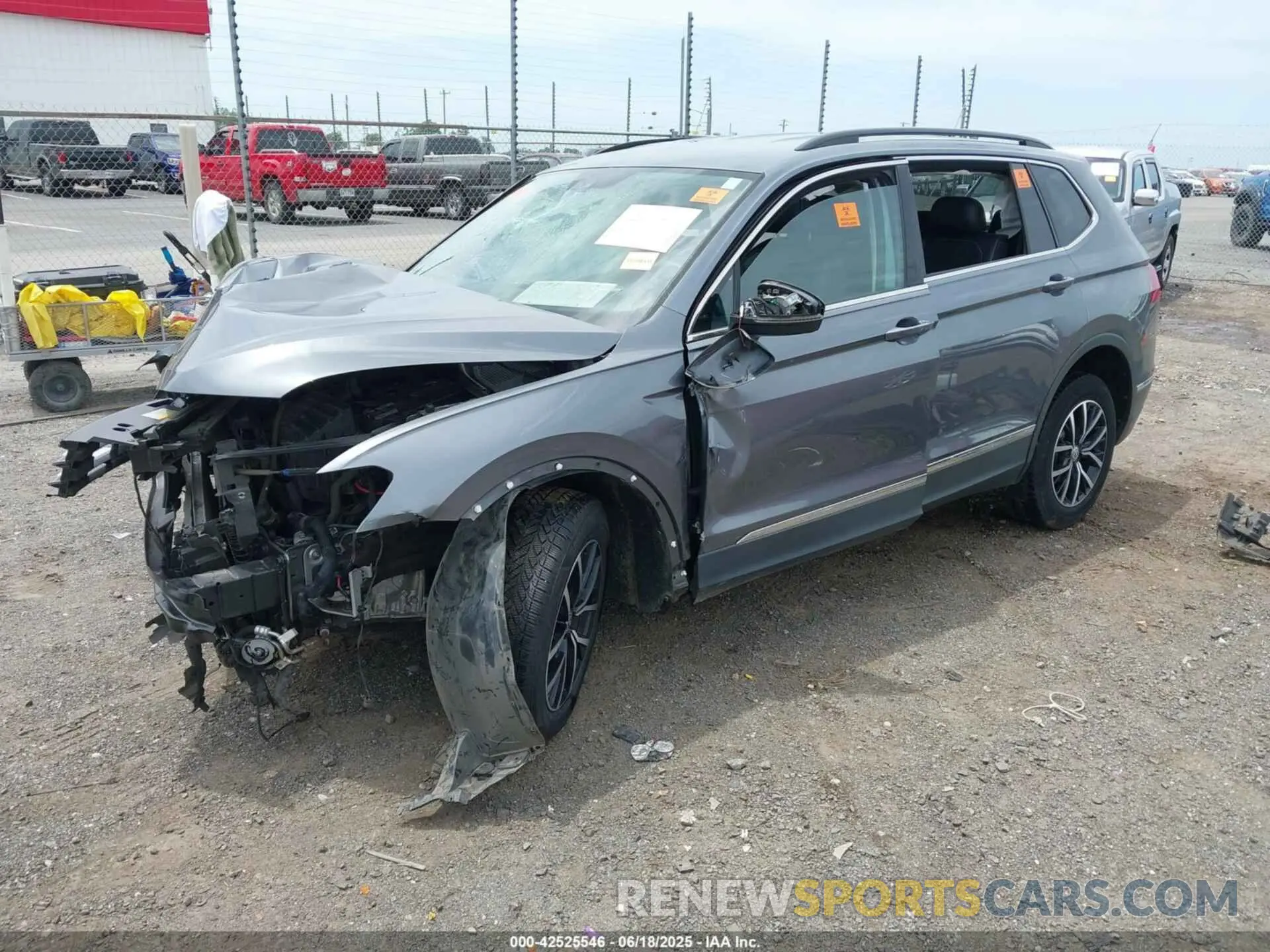 2 Photograph of a damaged car 3VV3B7AX8MM159316 VOLKSWAGEN TIGUAN 2021