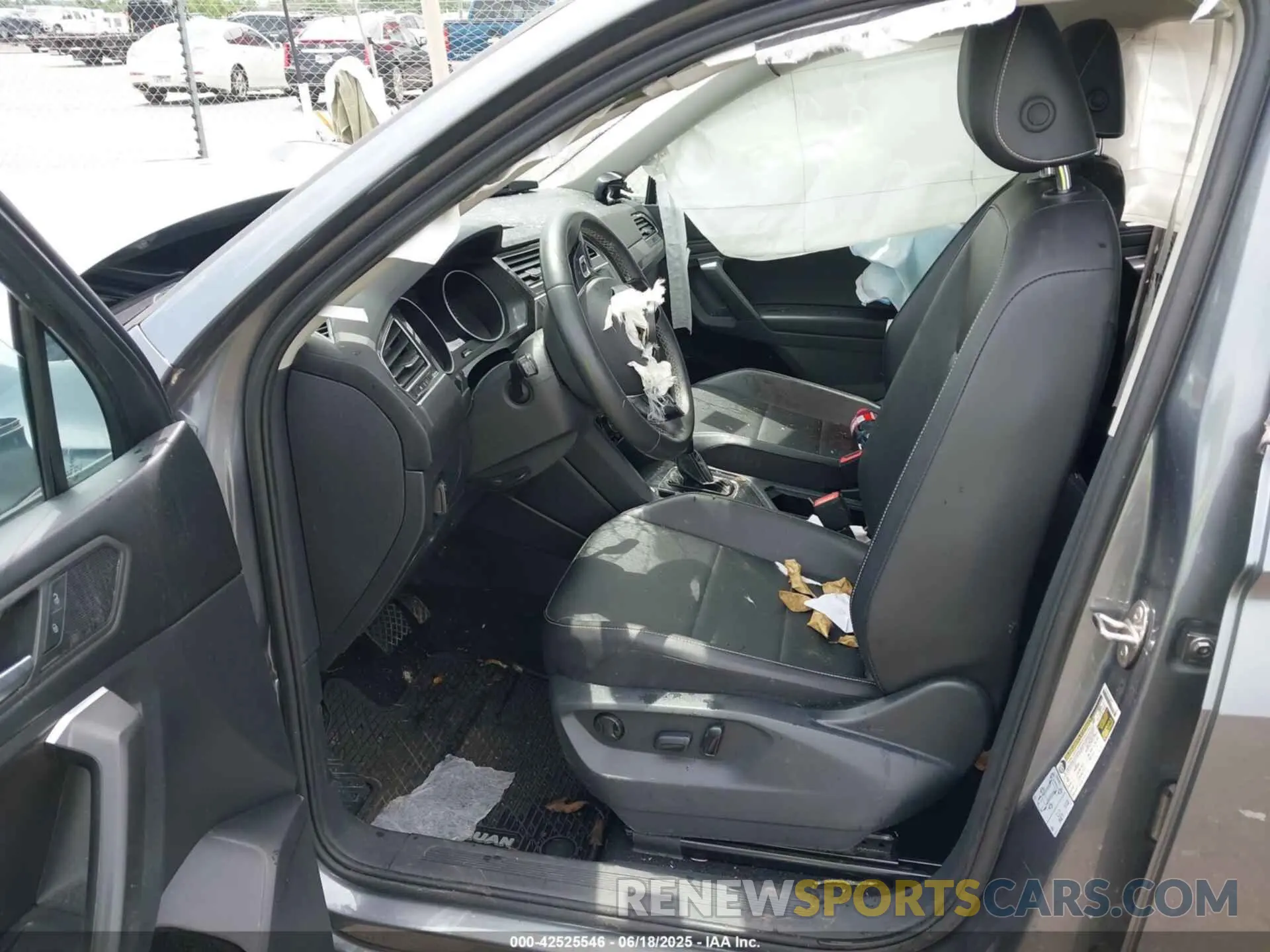5 Photograph of a damaged car 3VV3B7AX8MM159316 VOLKSWAGEN TIGUAN 2021