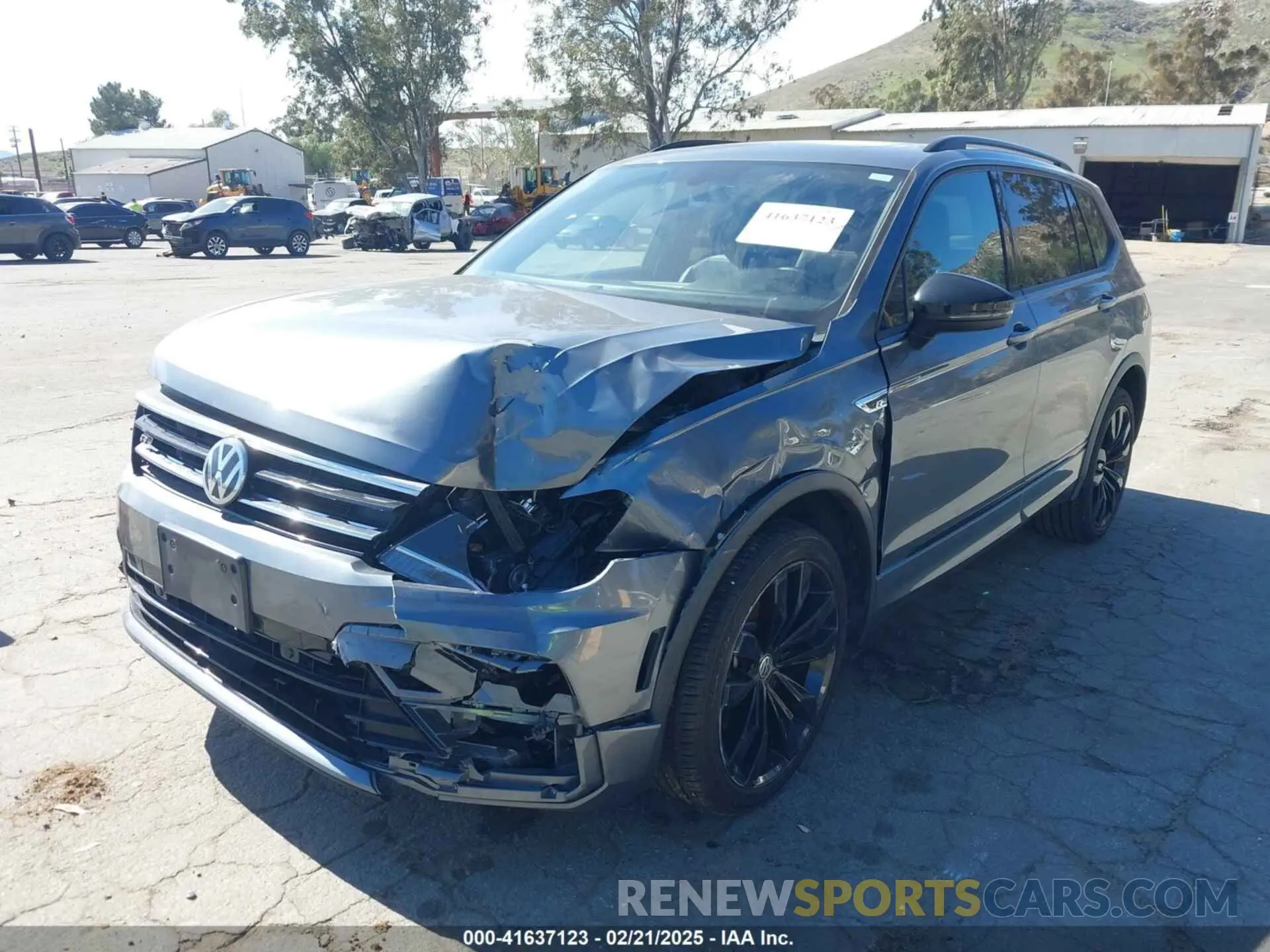 2 Photograph of a damaged car 3VV3B7AX9MM007822 VOLKSWAGEN TIGUAN 2021