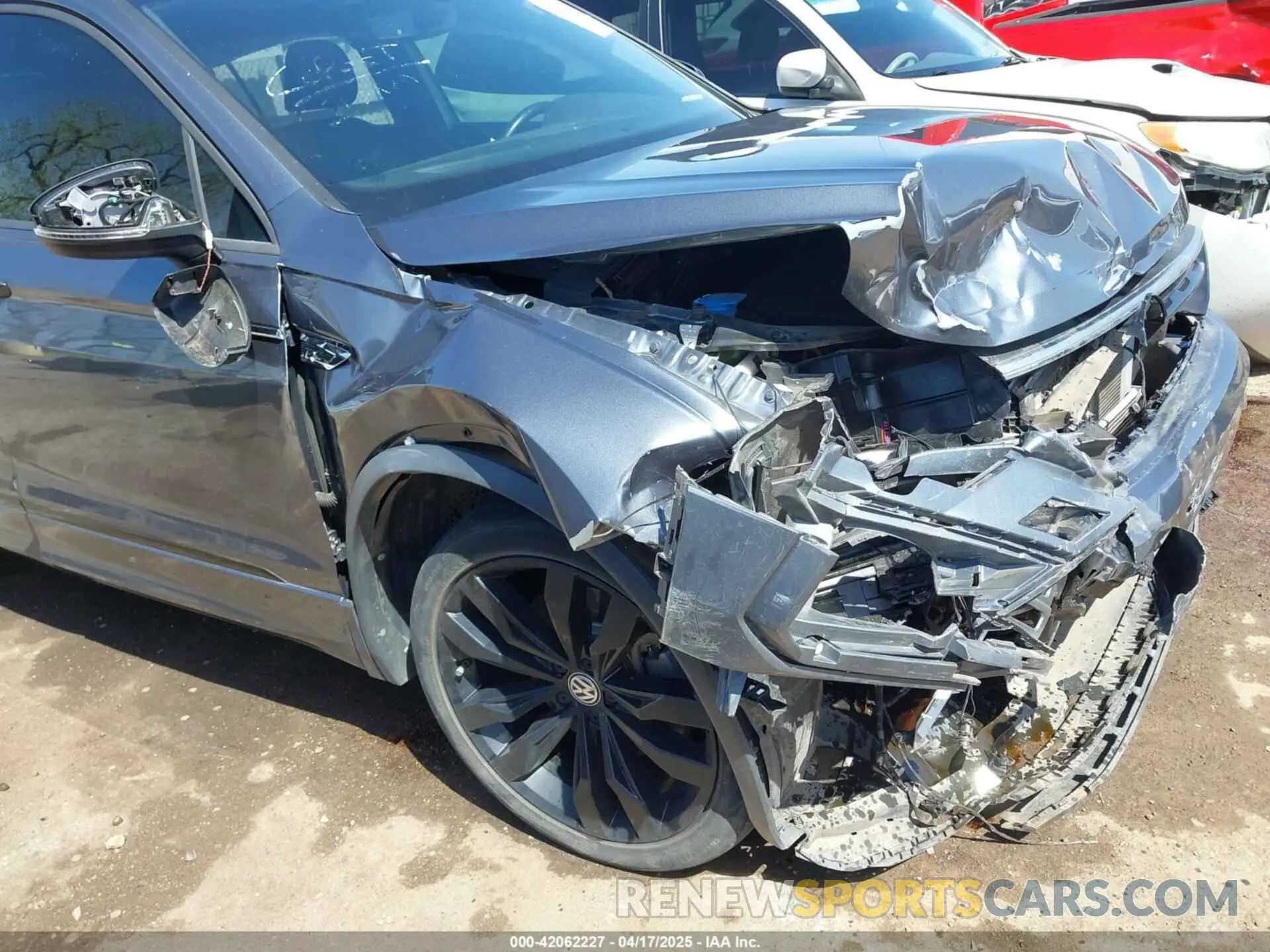 6 Photograph of a damaged car 3VV3B7AX9MM020165 VOLKSWAGEN TIGUAN 2021