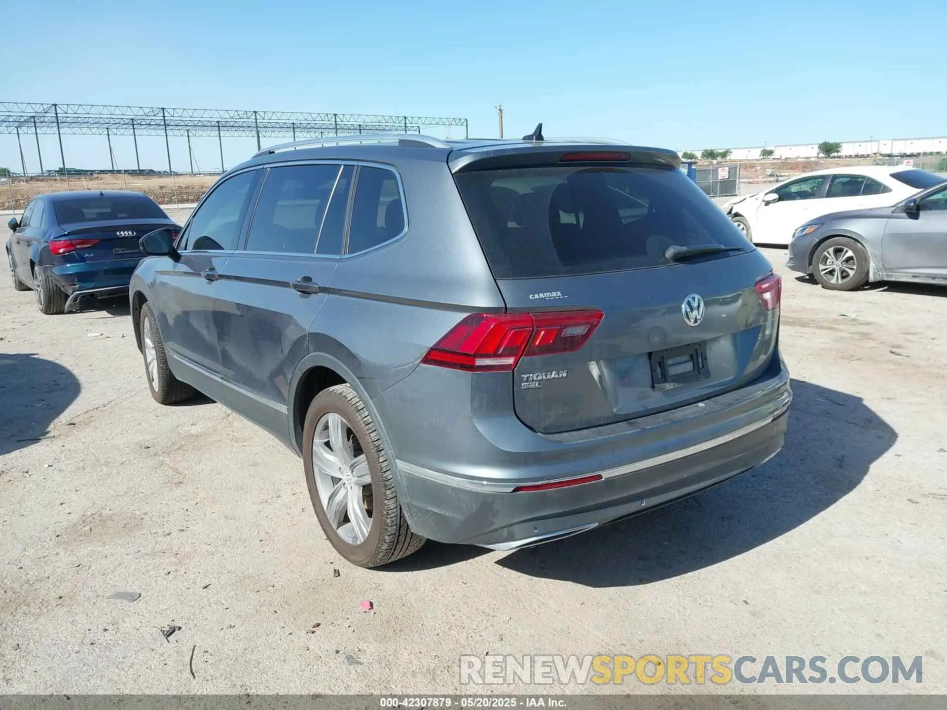3 Photograph of a damaged car 3VV3B7AX9MM024121 VOLKSWAGEN TIGUAN 2021