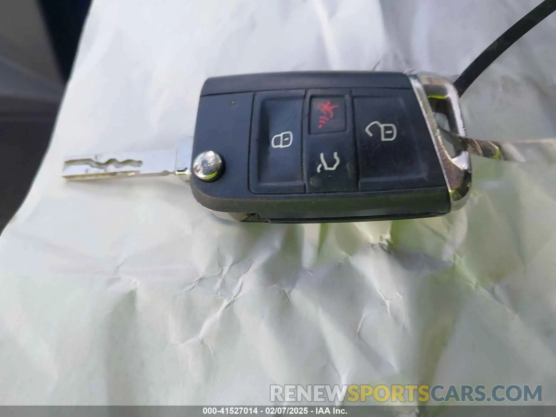 11 Photograph of a damaged car 3VV3B7AX9MM051125 VOLKSWAGEN TIGUAN 2021