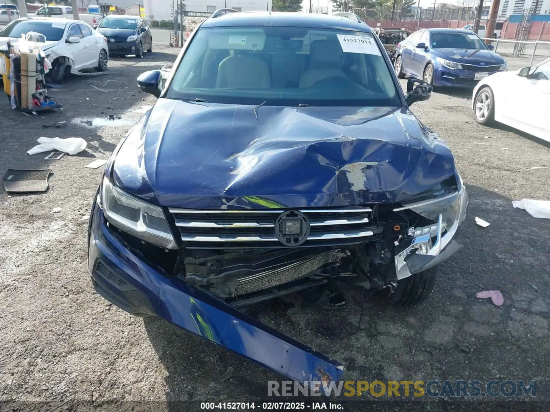 12 Photograph of a damaged car 3VV3B7AX9MM051125 VOLKSWAGEN TIGUAN 2021