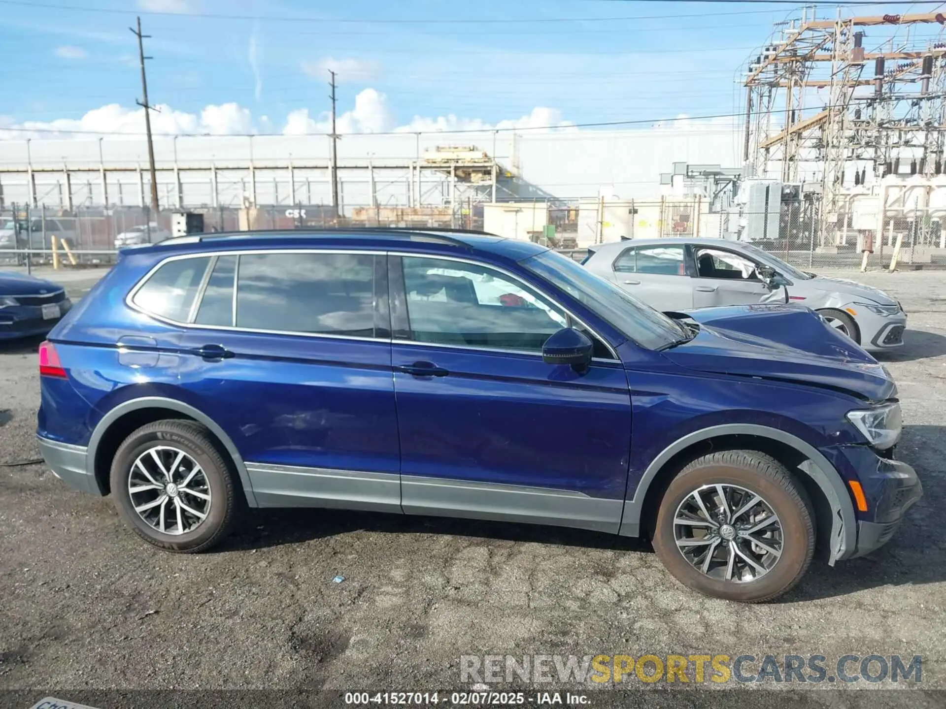 13 Photograph of a damaged car 3VV3B7AX9MM051125 VOLKSWAGEN TIGUAN 2021