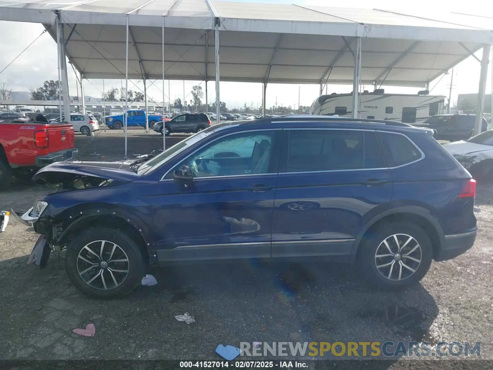 14 Photograph of a damaged car 3VV3B7AX9MM051125 VOLKSWAGEN TIGUAN 2021