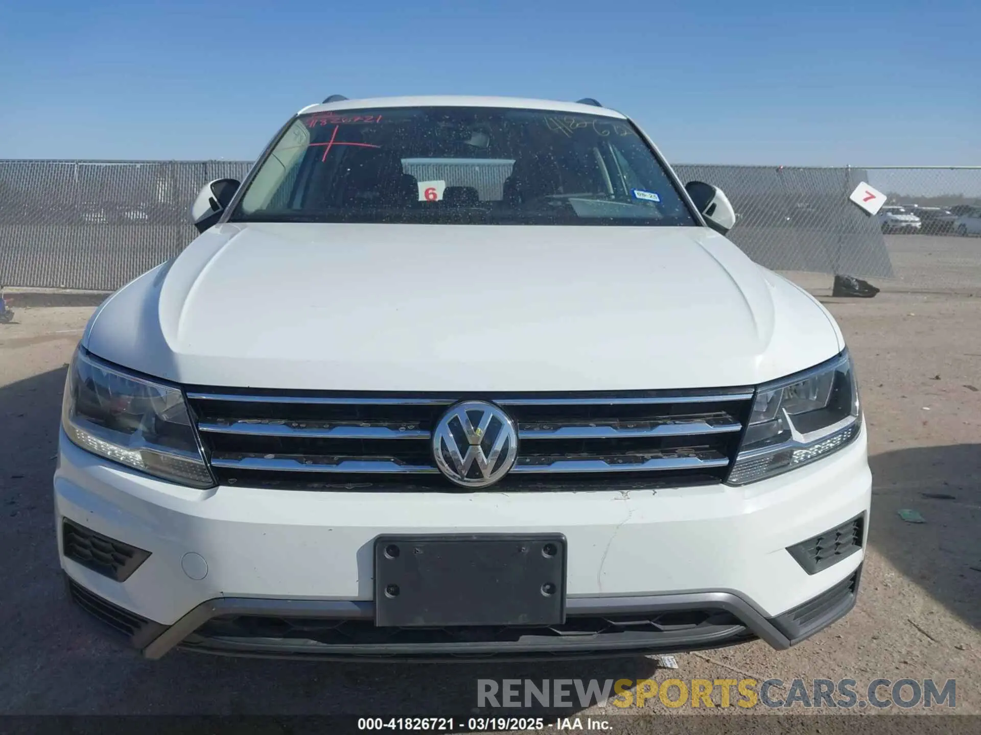 12 Photograph of a damaged car 3VV3B7AX9MM051920 VOLKSWAGEN TIGUAN 2021