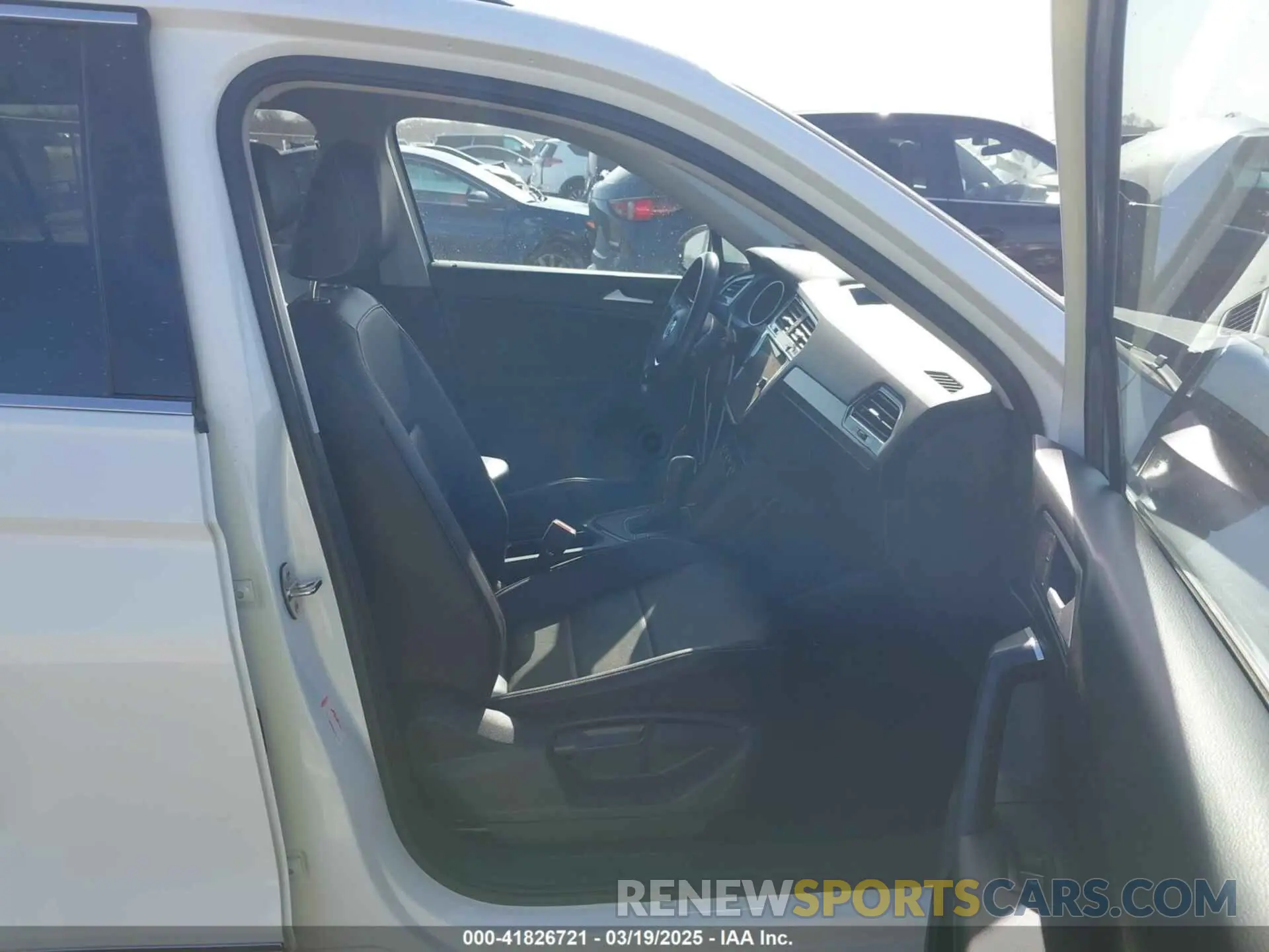 5 Photograph of a damaged car 3VV3B7AX9MM051920 VOLKSWAGEN TIGUAN 2021