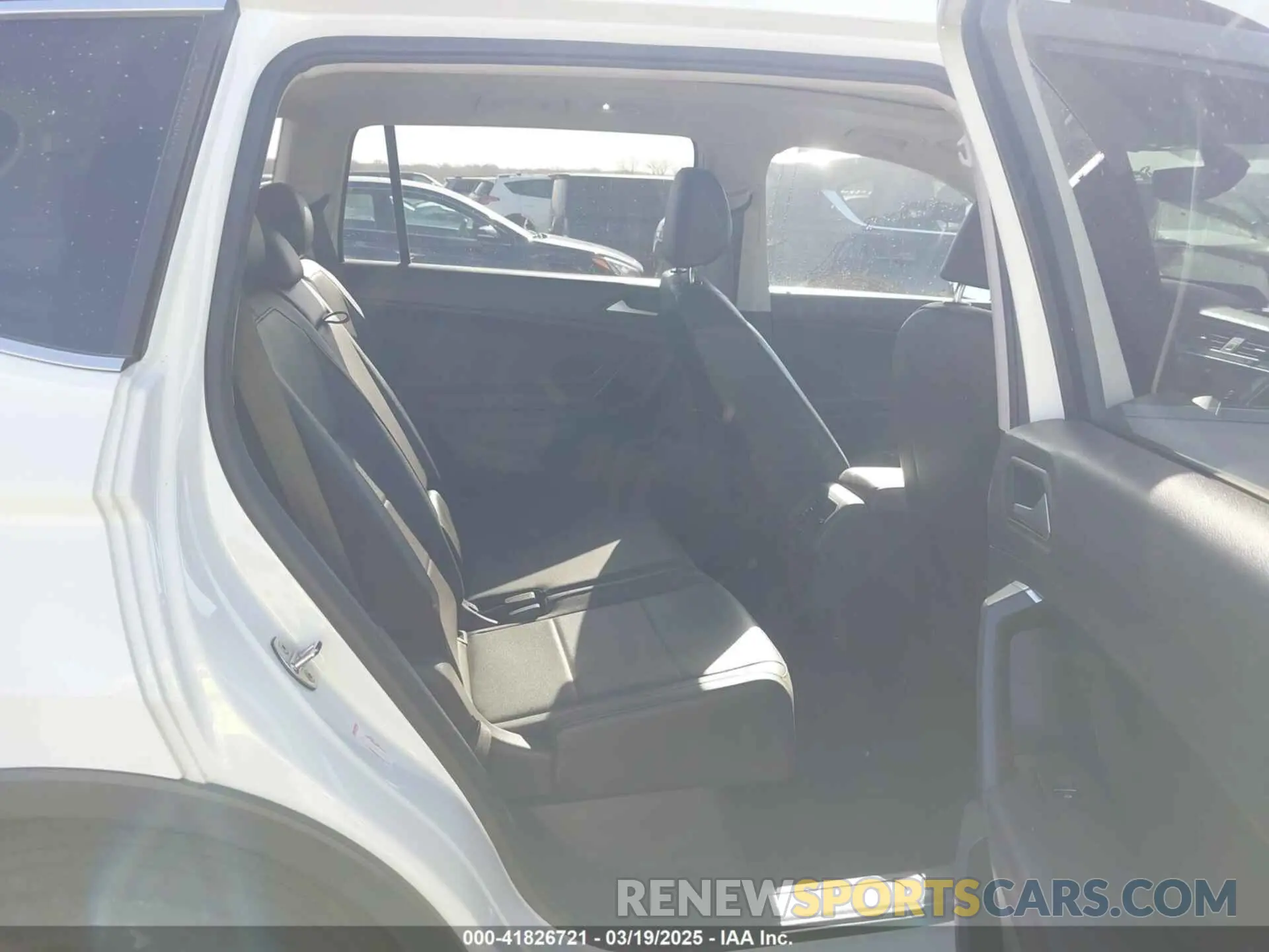 8 Photograph of a damaged car 3VV3B7AX9MM051920 VOLKSWAGEN TIGUAN 2021