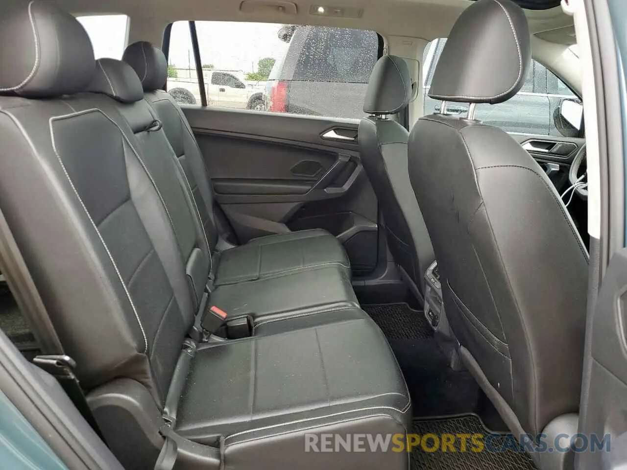 11 Photograph of a damaged car 3VV3B7AX9MM066823 VOLKSWAGEN TIGUAN 2021