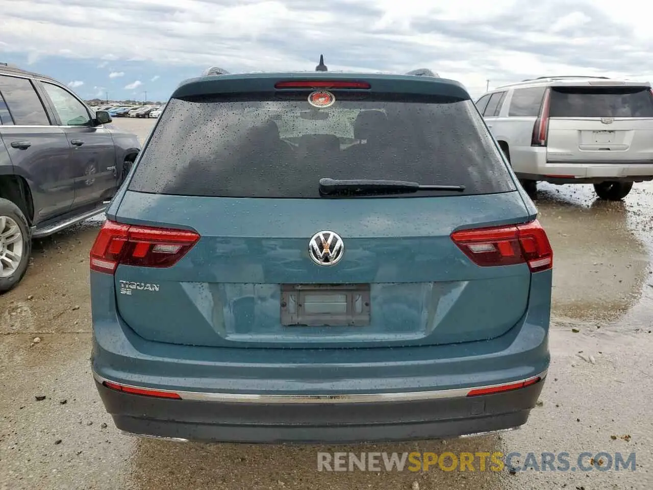 6 Photograph of a damaged car 3VV3B7AX9MM066823 VOLKSWAGEN TIGUAN 2021