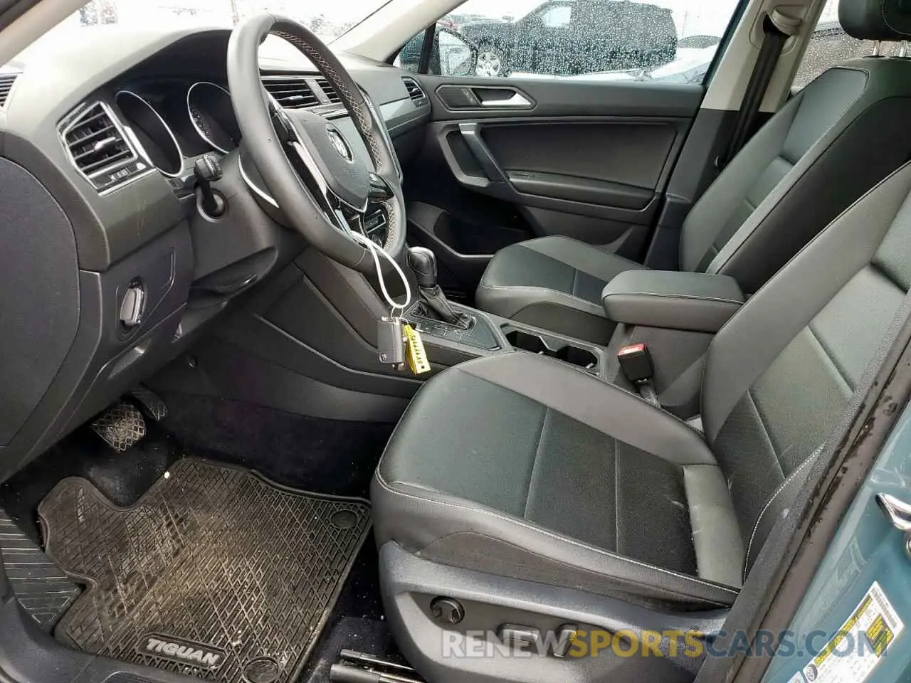 7 Photograph of a damaged car 3VV3B7AX9MM066823 VOLKSWAGEN TIGUAN 2021