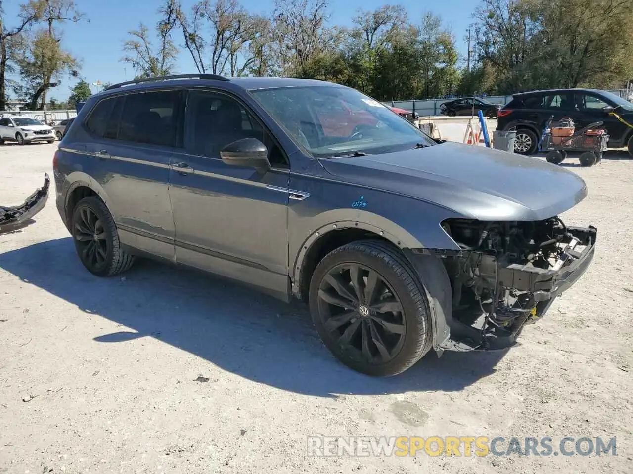 4 Photograph of a damaged car 3VV3B7AX9MM090023 VOLKSWAGEN TIGUAN 2021