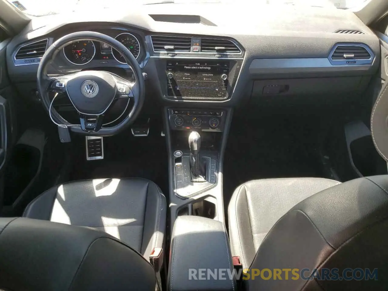 8 Photograph of a damaged car 3VV3B7AX9MM090023 VOLKSWAGEN TIGUAN 2021