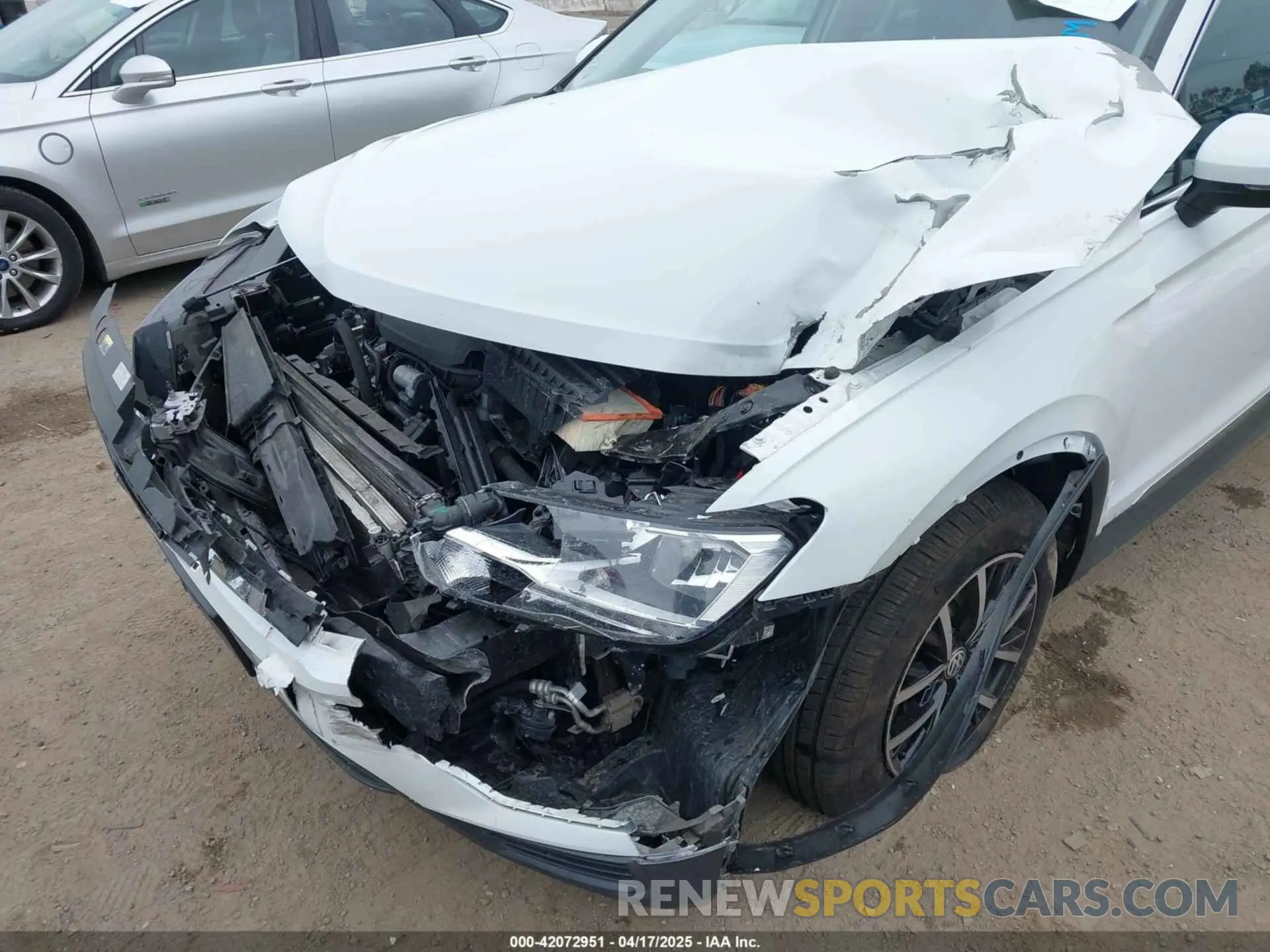 6 Photograph of a damaged car 3VV3B7AX9MM091043 VOLKSWAGEN TIGUAN 2021