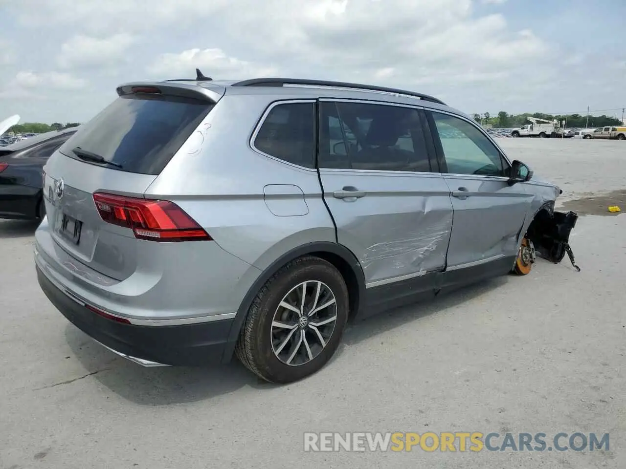 3 Photograph of a damaged car 3VV3B7AXXMM009210 VOLKSWAGEN TIGUAN 2021