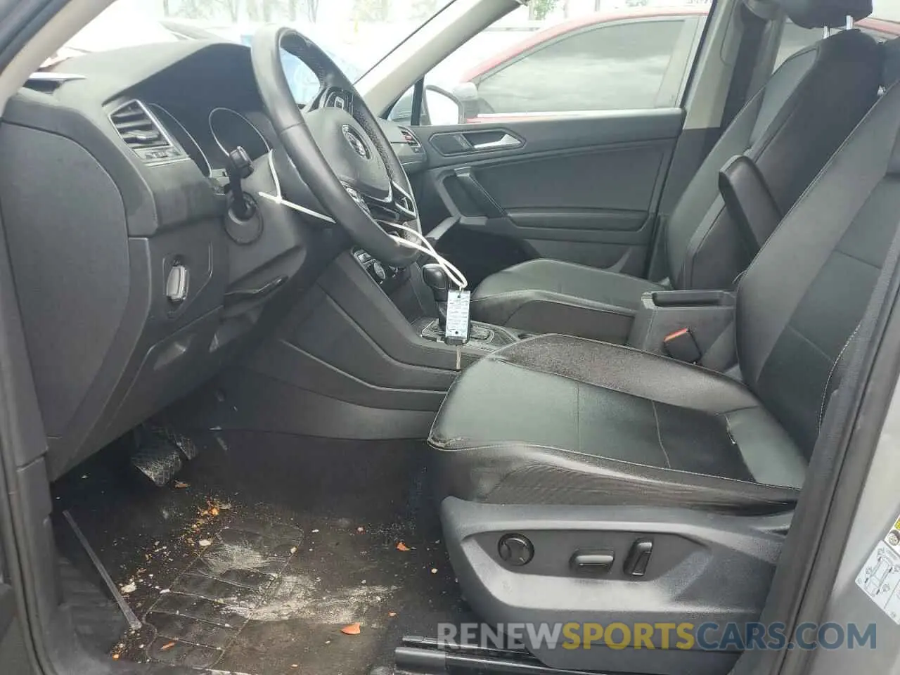 7 Photograph of a damaged car 3VV3B7AXXMM009210 VOLKSWAGEN TIGUAN 2021