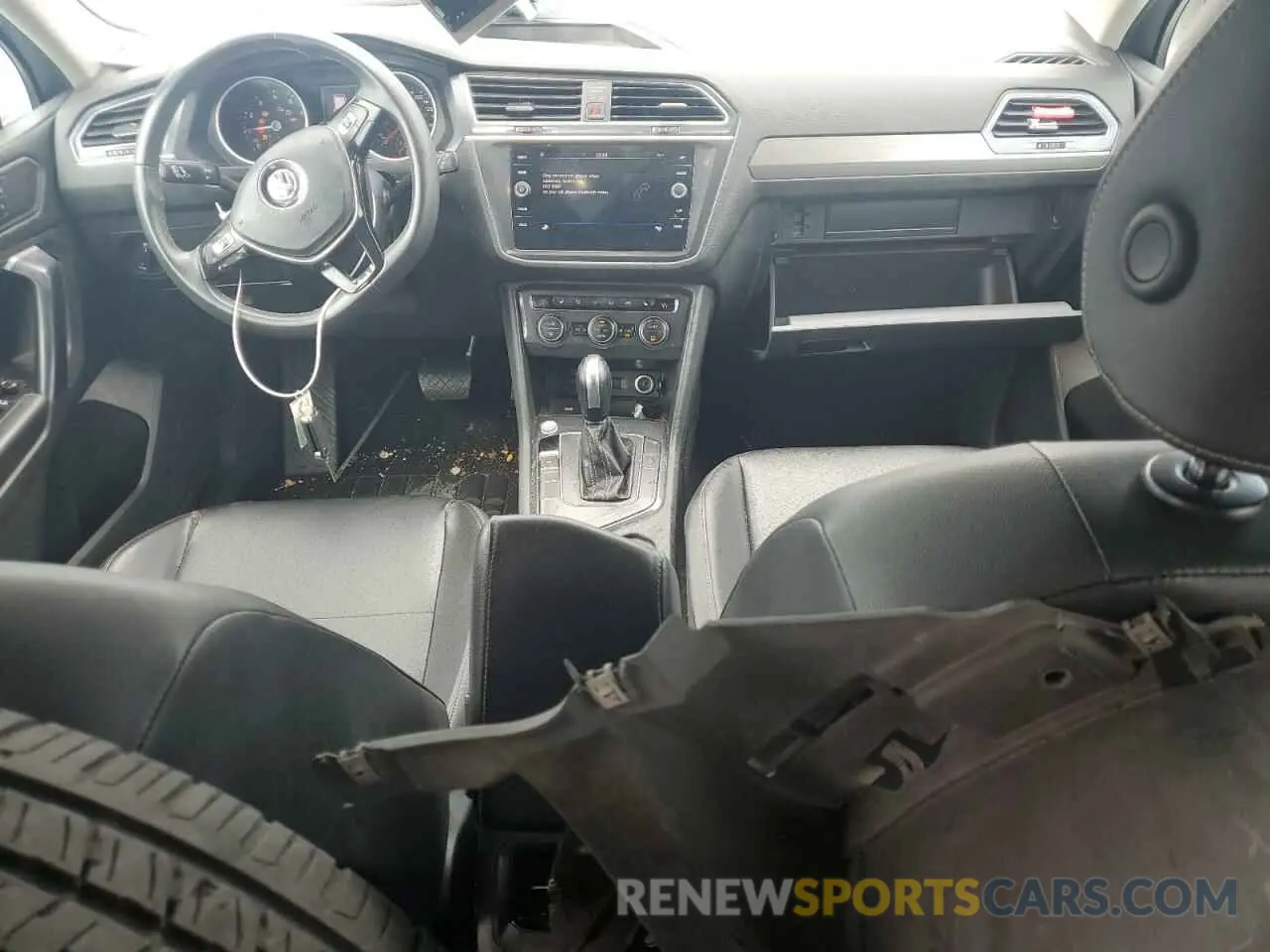 8 Photograph of a damaged car 3VV3B7AXXMM009210 VOLKSWAGEN TIGUAN 2021