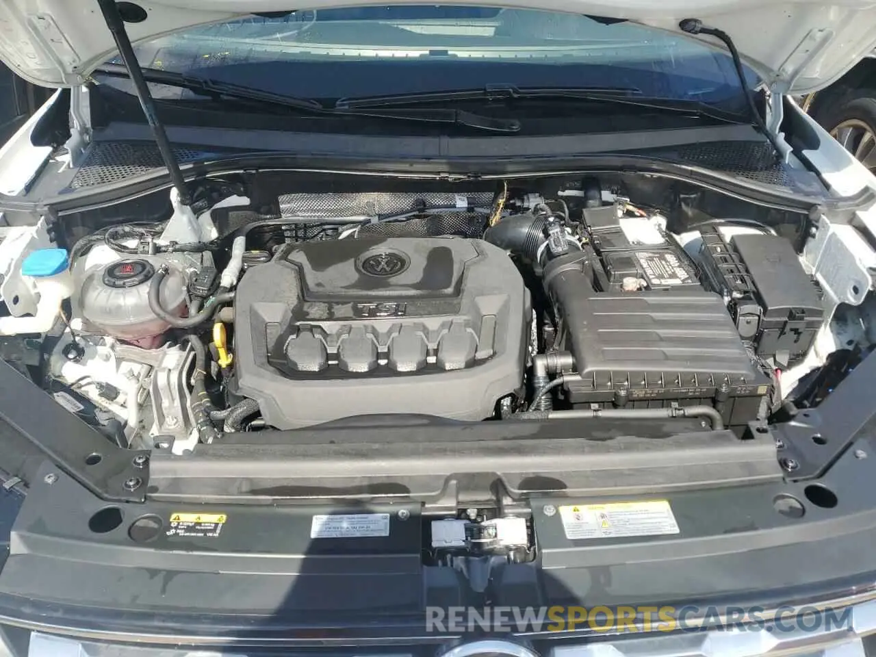 12 Photograph of a damaged car 3VV3B7AXXMM111588 VOLKSWAGEN TIGUAN 2021