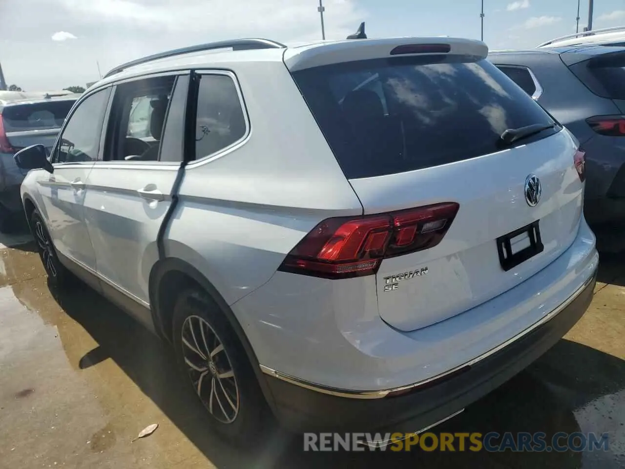 2 Photograph of a damaged car 3VV3B7AXXMM111588 VOLKSWAGEN TIGUAN 2021