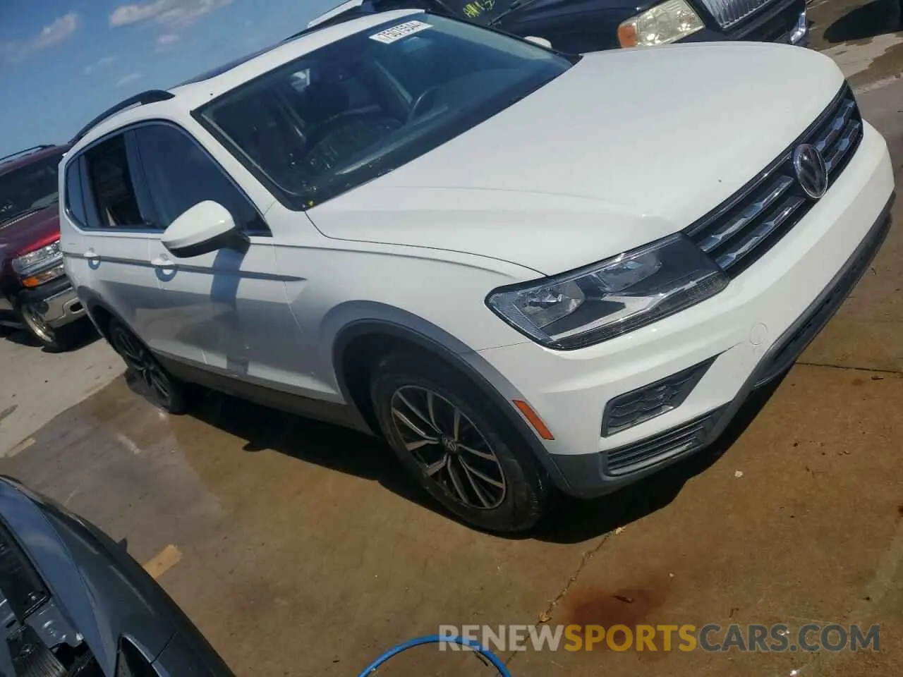 4 Photograph of a damaged car 3VV3B7AXXMM111588 VOLKSWAGEN TIGUAN 2021