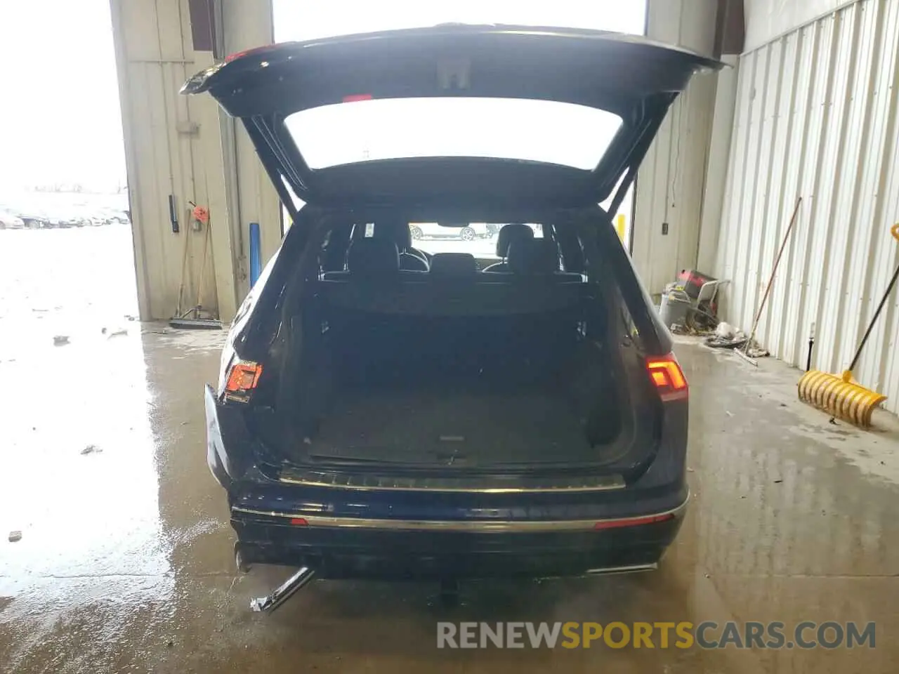 6 Photograph of a damaged car 3VV4B7AX1MM031584 VOLKSWAGEN TIGUAN 2021