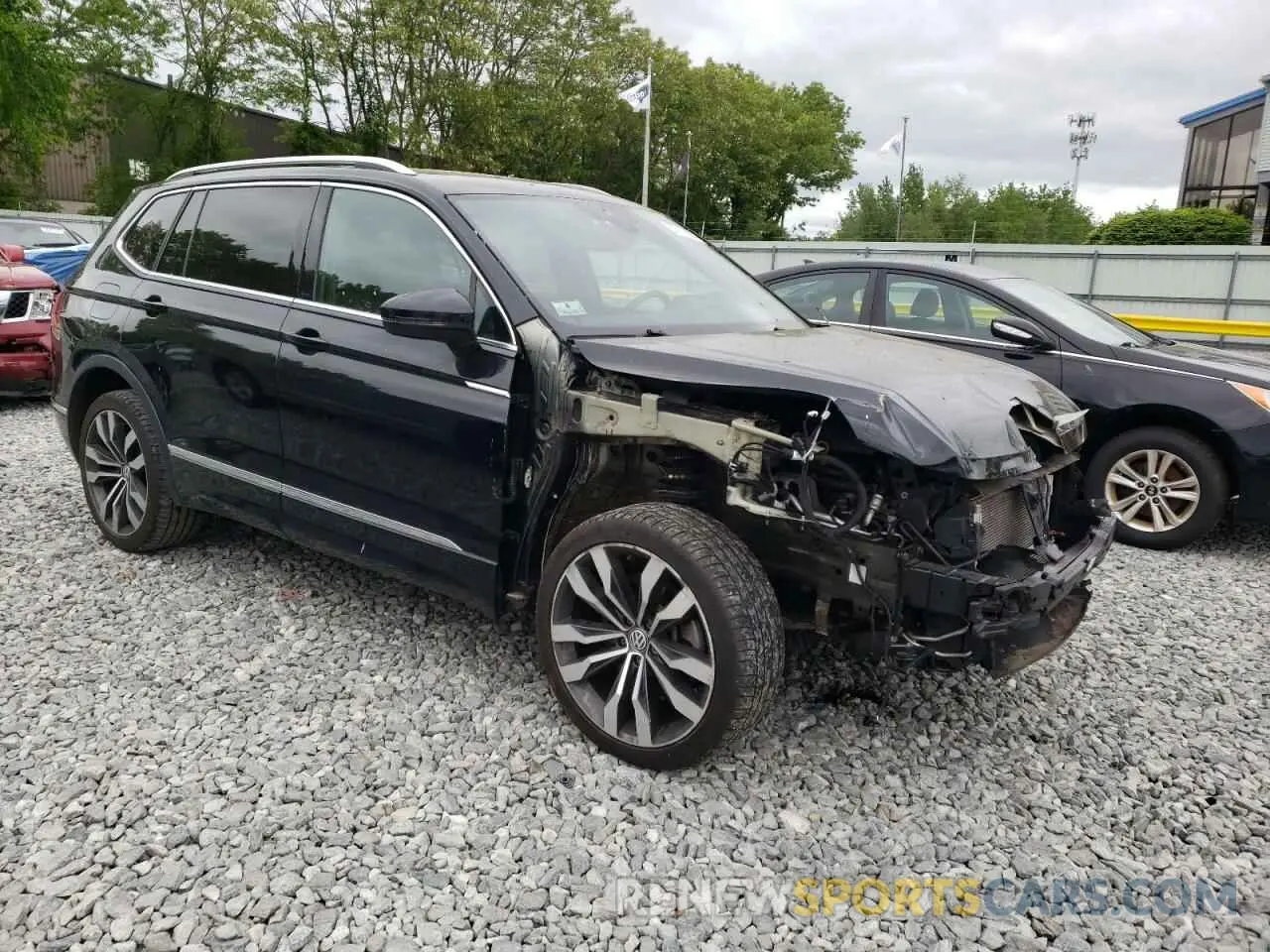 4 Photograph of a damaged car 3VV4B7AX2MM129930 VOLKSWAGEN TIGUAN 2021