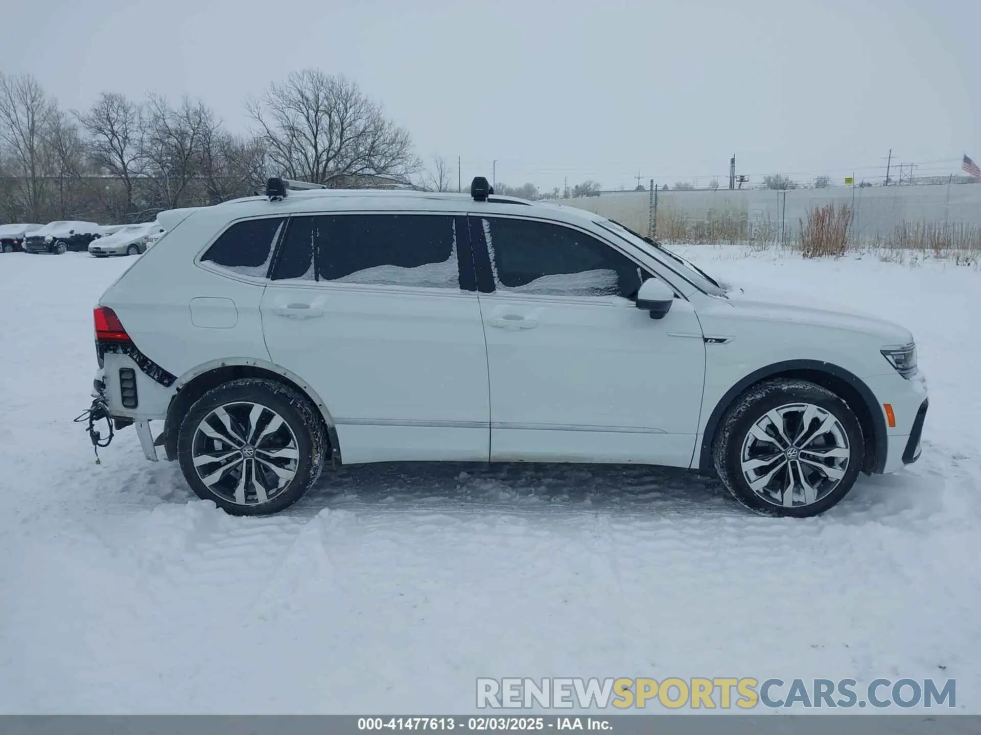 14 Photograph of a damaged car 3VV4B7AX3MM153105 VOLKSWAGEN TIGUAN 2021