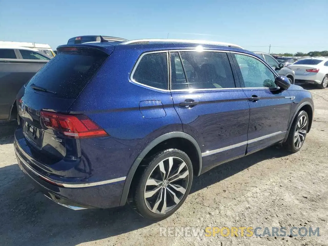 3 Photograph of a damaged car 3VV4B7AX7MM121323 VOLKSWAGEN TIGUAN 2021