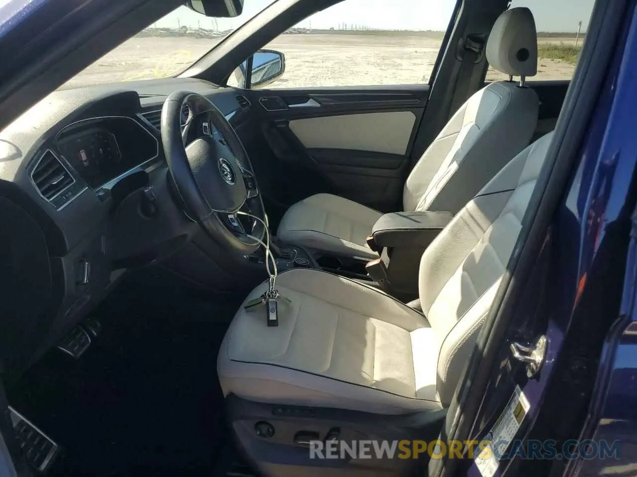 7 Photograph of a damaged car 3VV4B7AX7MM121323 VOLKSWAGEN TIGUAN 2021