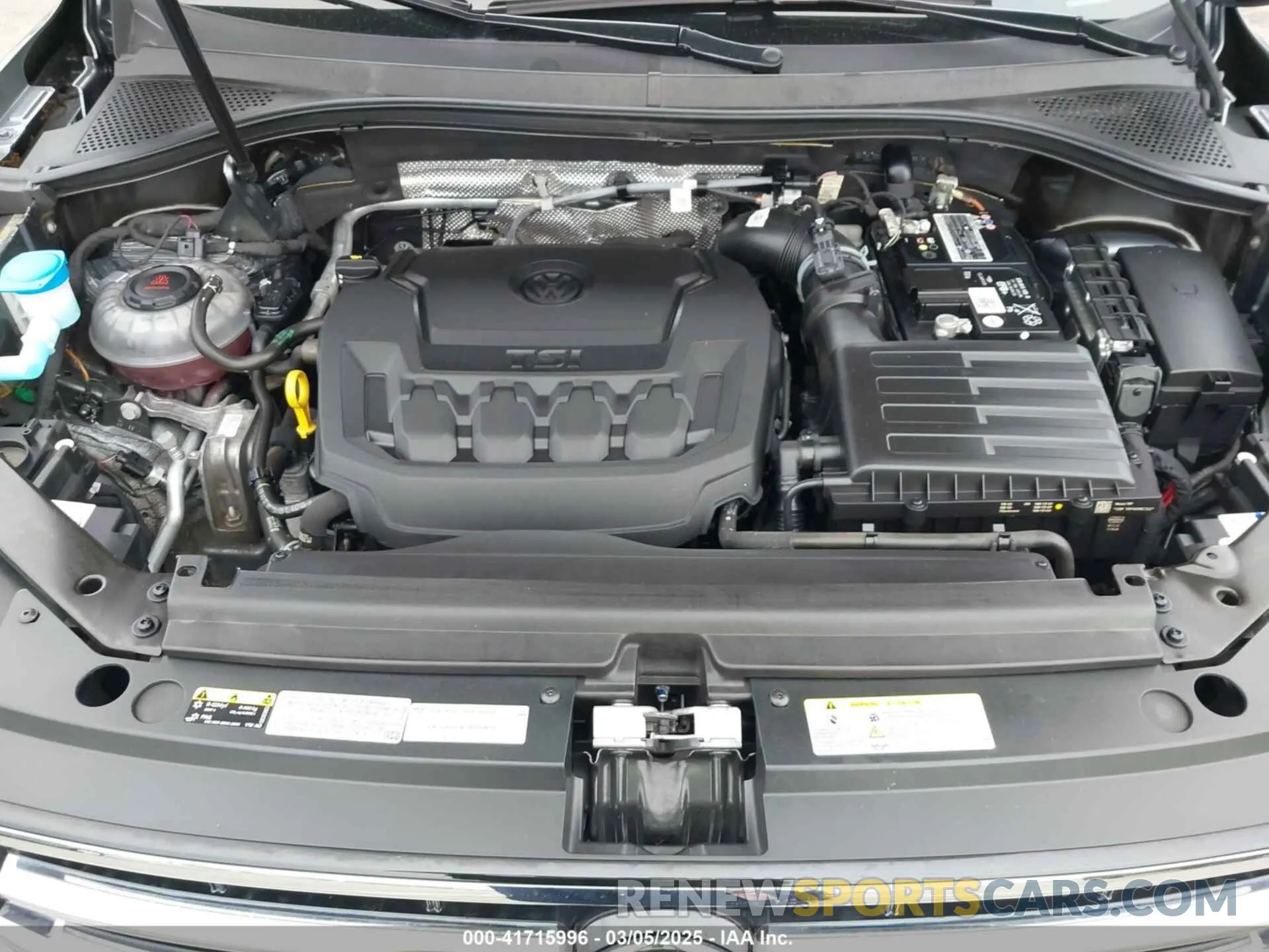 10 Photograph of a damaged car 3VV0B7AX1NM042942 VOLKSWAGEN TIGUAN 2022