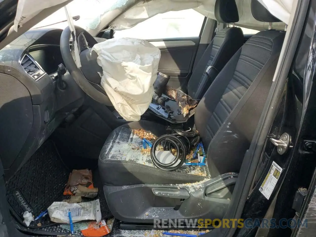 7 Photograph of a damaged car 3VV0B7AX1NM071101 VOLKSWAGEN TIGUAN 2022