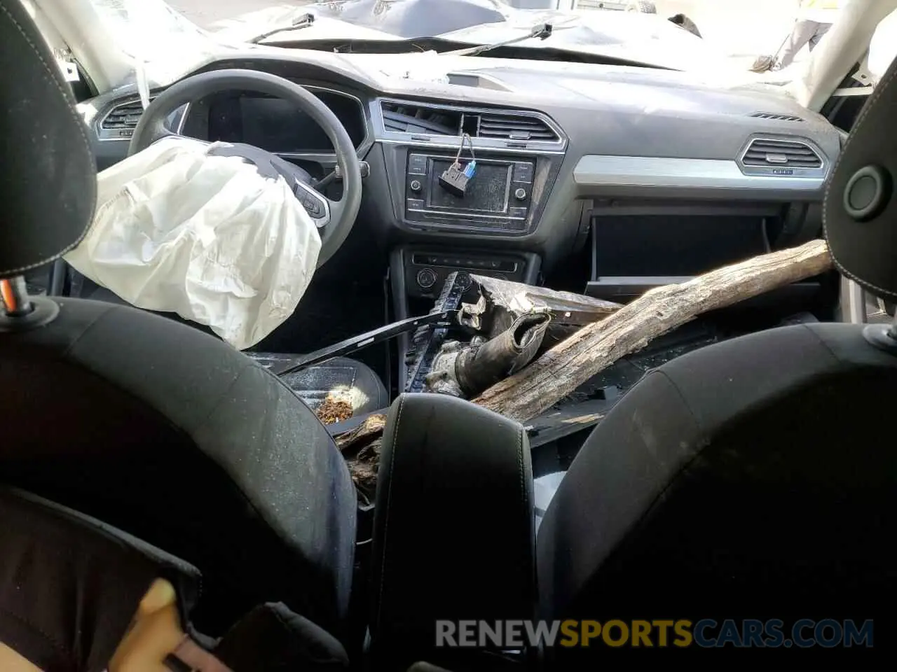 8 Photograph of a damaged car 3VV0B7AX1NM071101 VOLKSWAGEN TIGUAN 2022