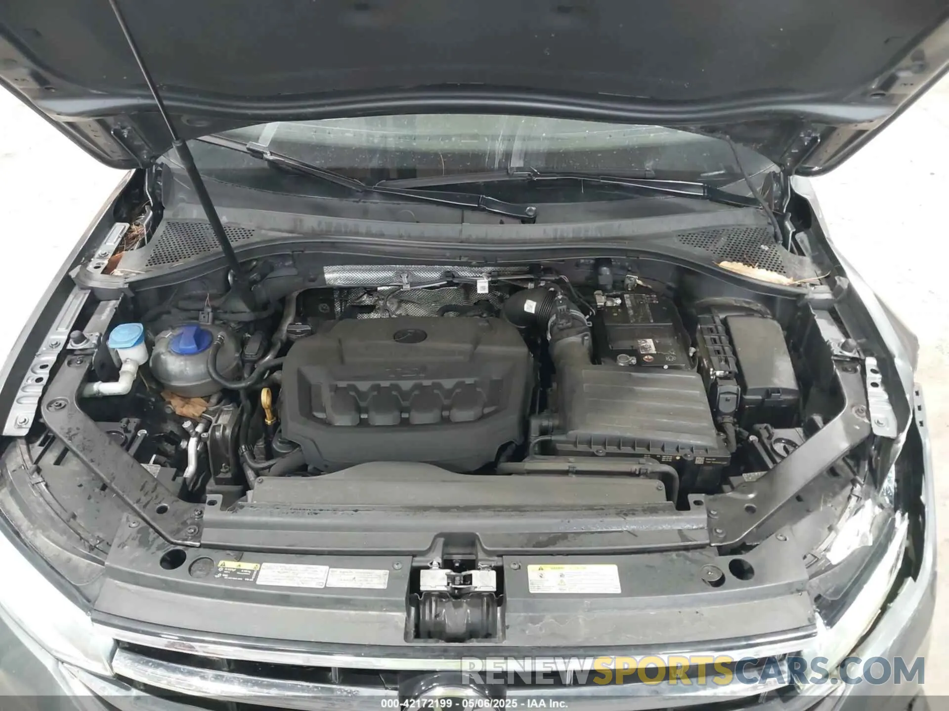 10 Photograph of a damaged car 3VV0B7AX2NM042934 VOLKSWAGEN TIGUAN 2022