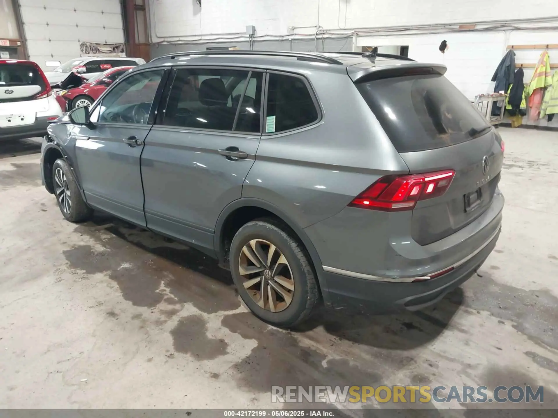3 Photograph of a damaged car 3VV0B7AX2NM042934 VOLKSWAGEN TIGUAN 2022