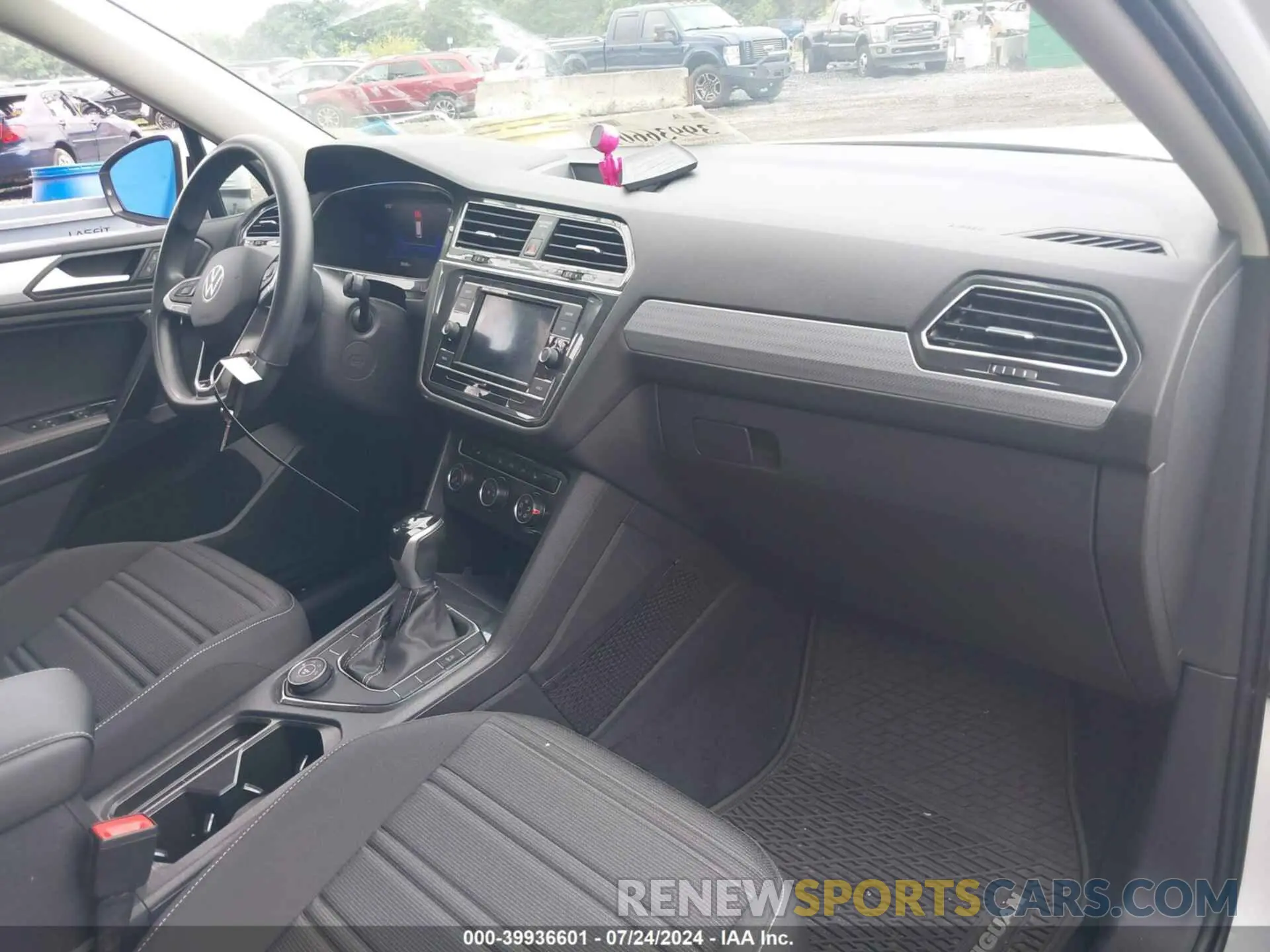5 Photograph of a damaged car 3VV0B7AX2NM080597 VOLKSWAGEN TIGUAN 2022