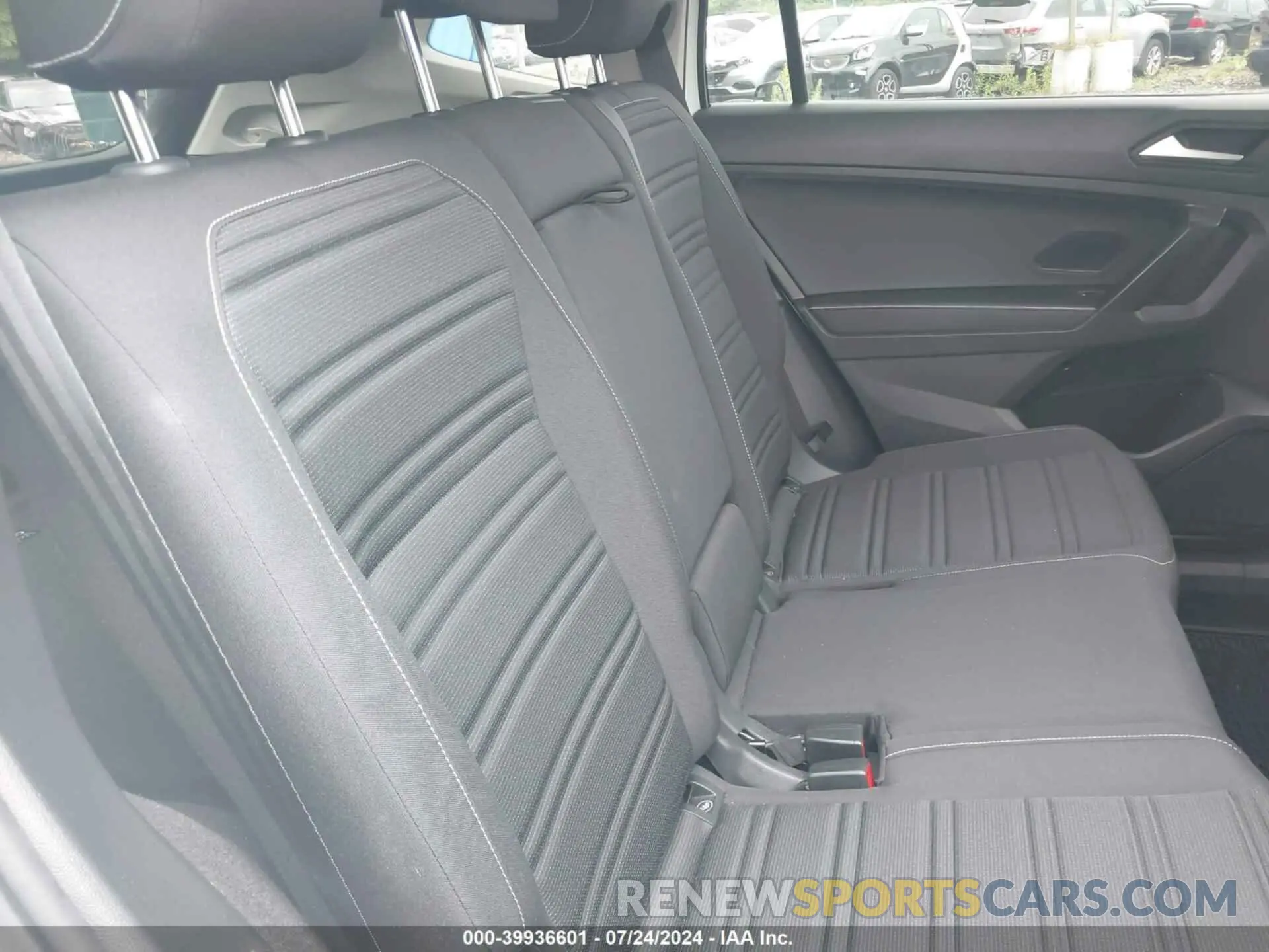 8 Photograph of a damaged car 3VV0B7AX2NM080597 VOLKSWAGEN TIGUAN 2022
